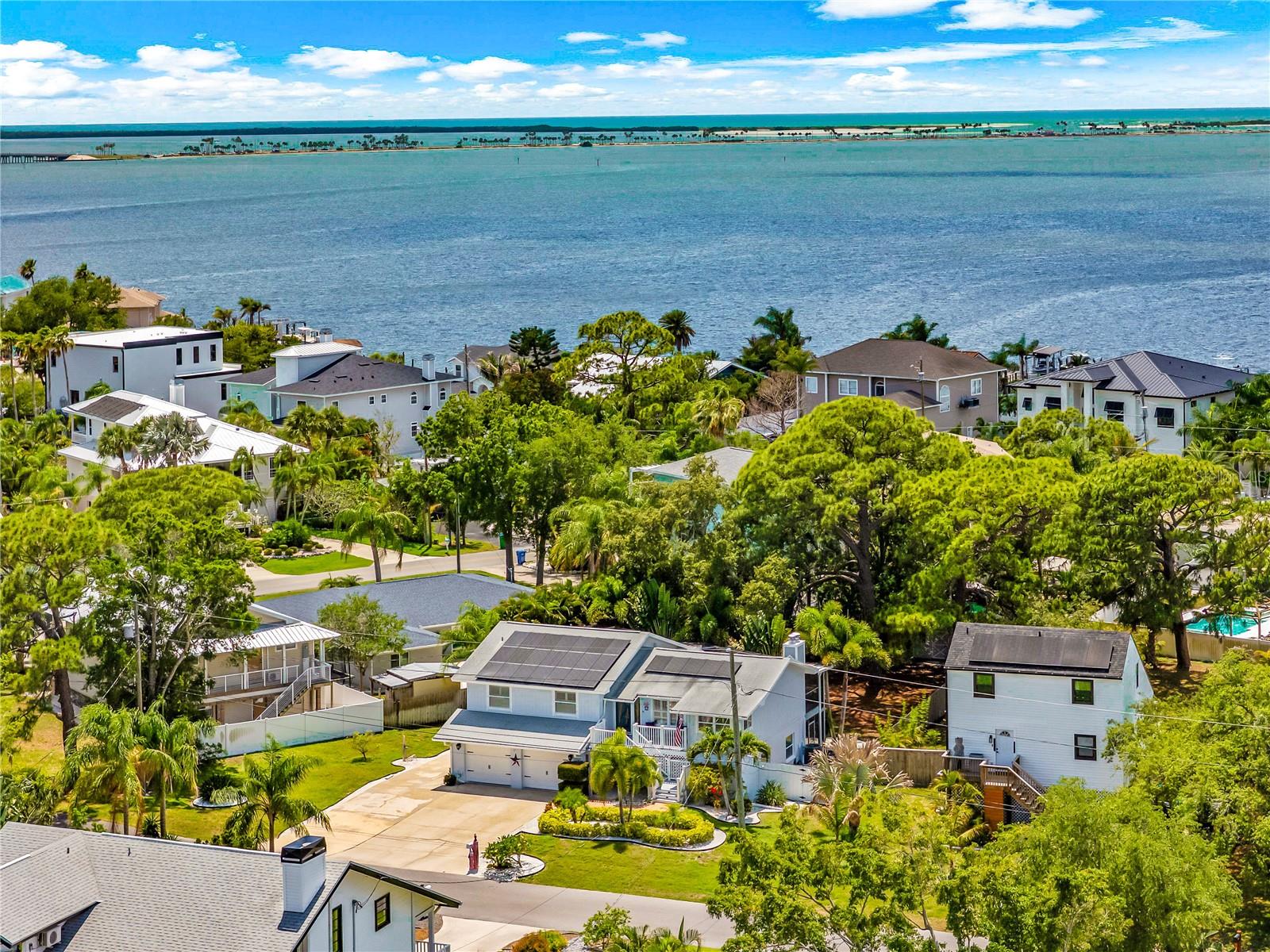 201 LAGOON DR, PALM HARBOR, FL, 34683