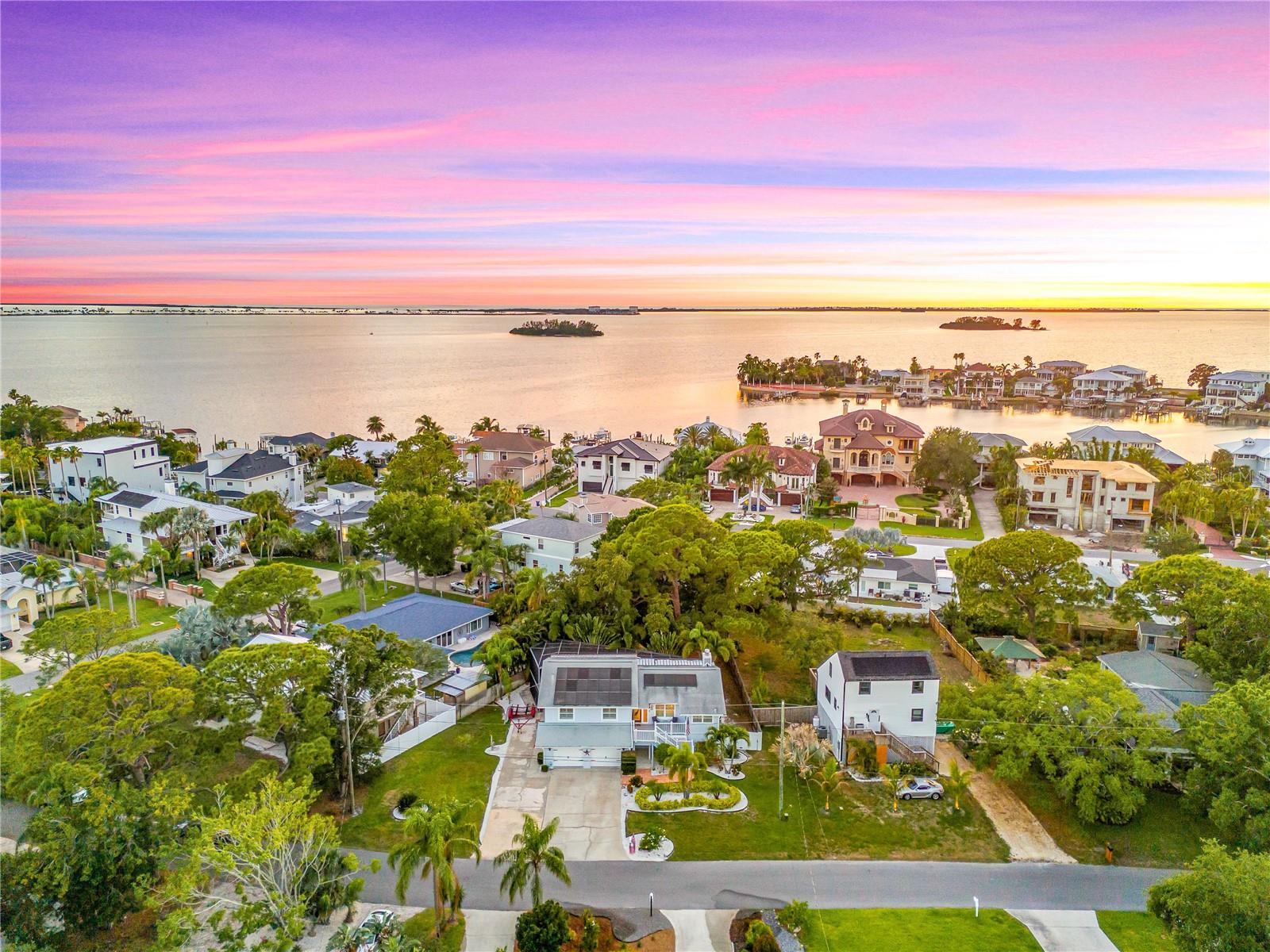 201 LAGOON DR, PALM HARBOR, FL, 34683