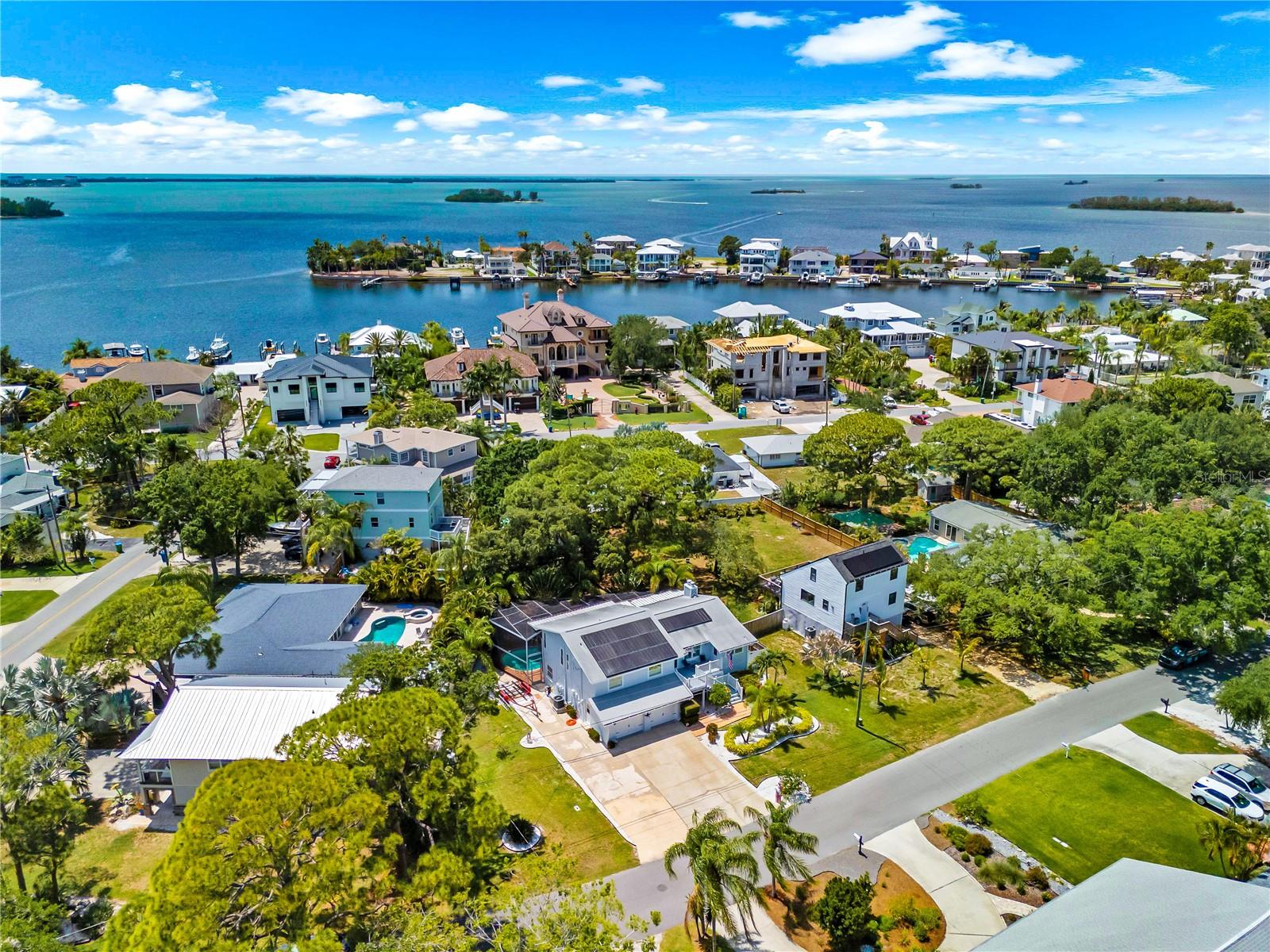 201 LAGOON DR, PALM HARBOR, FL, 34683