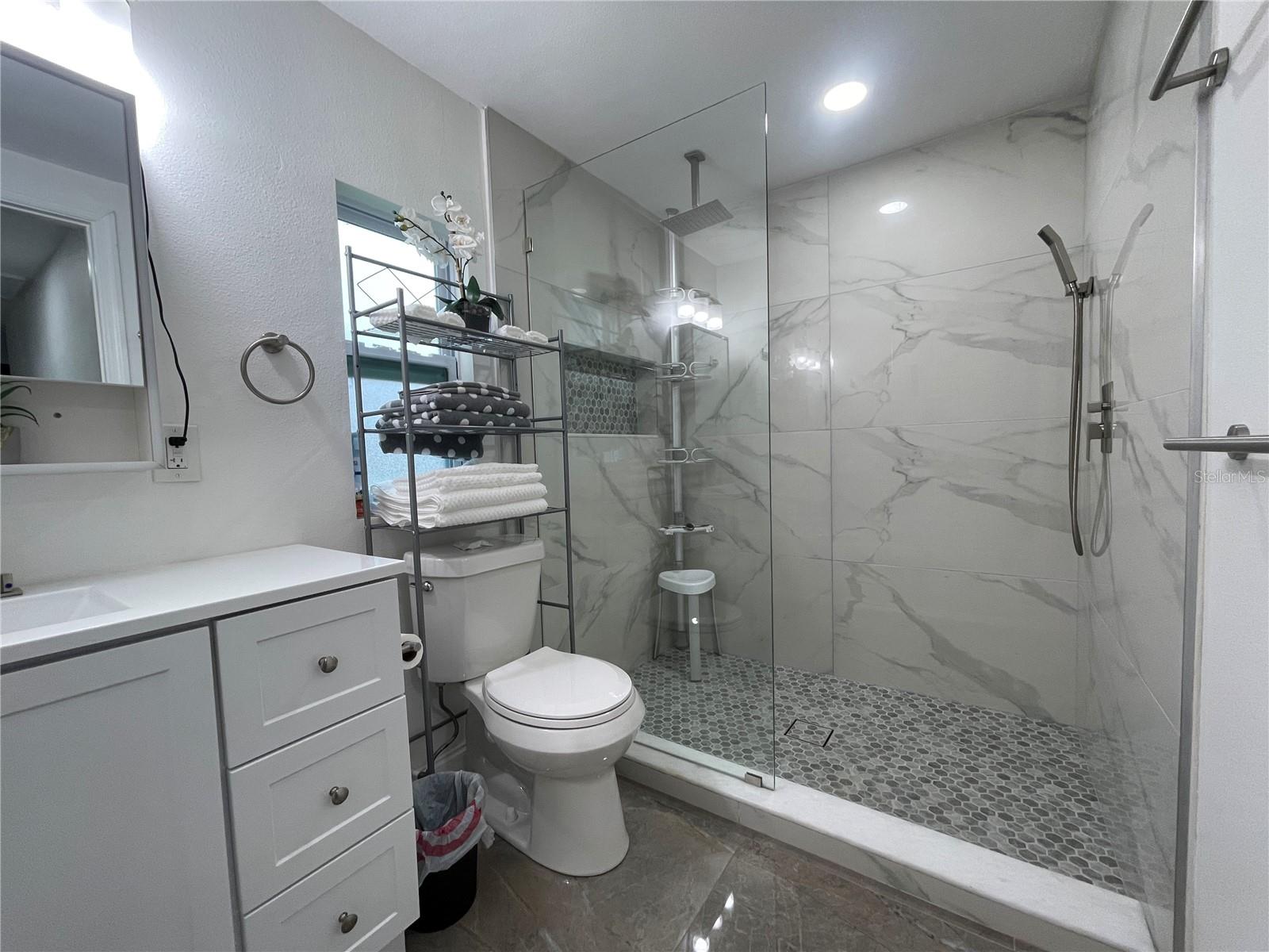 8002 48TH AVE N, ST PETERSBURG, FL, 33709