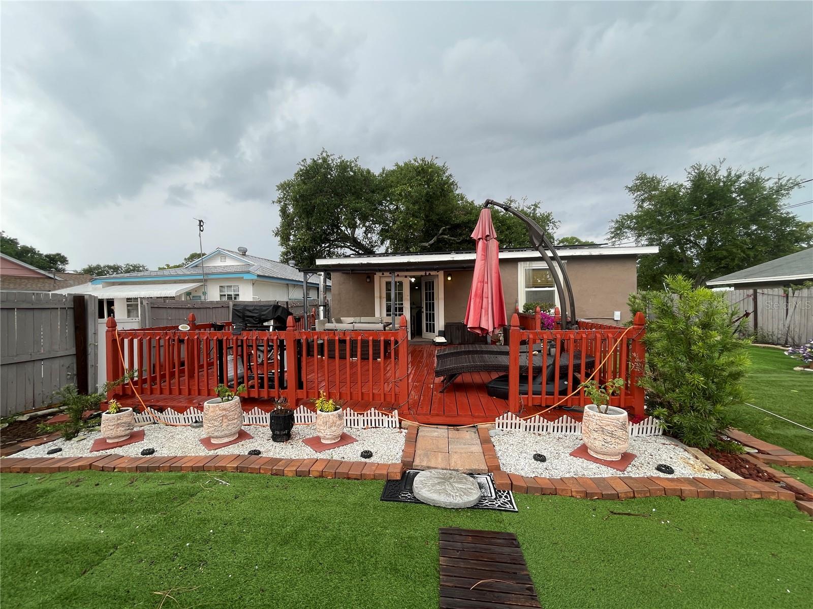 8002 48TH AVE N, ST PETERSBURG, FL, 33709