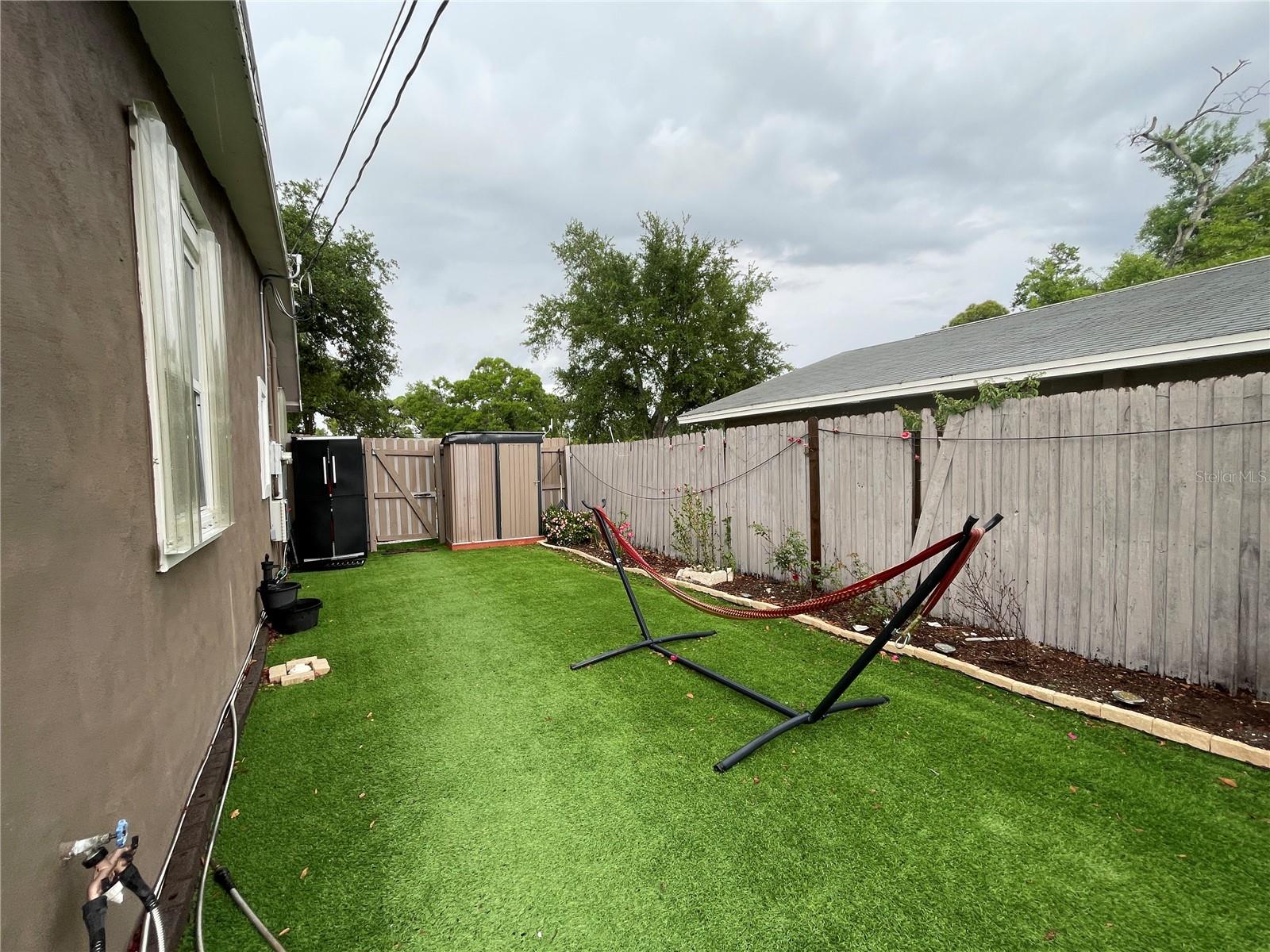 8002 48TH AVE N, ST PETERSBURG, FL, 33709