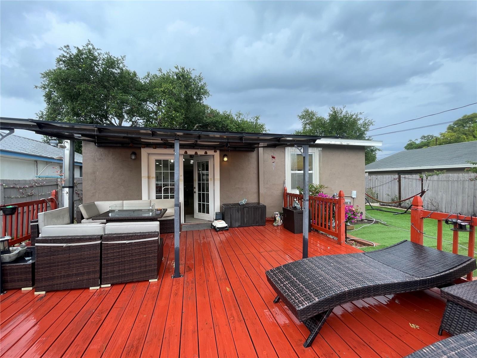 8002 48TH AVE N, ST PETERSBURG, FL, 33709