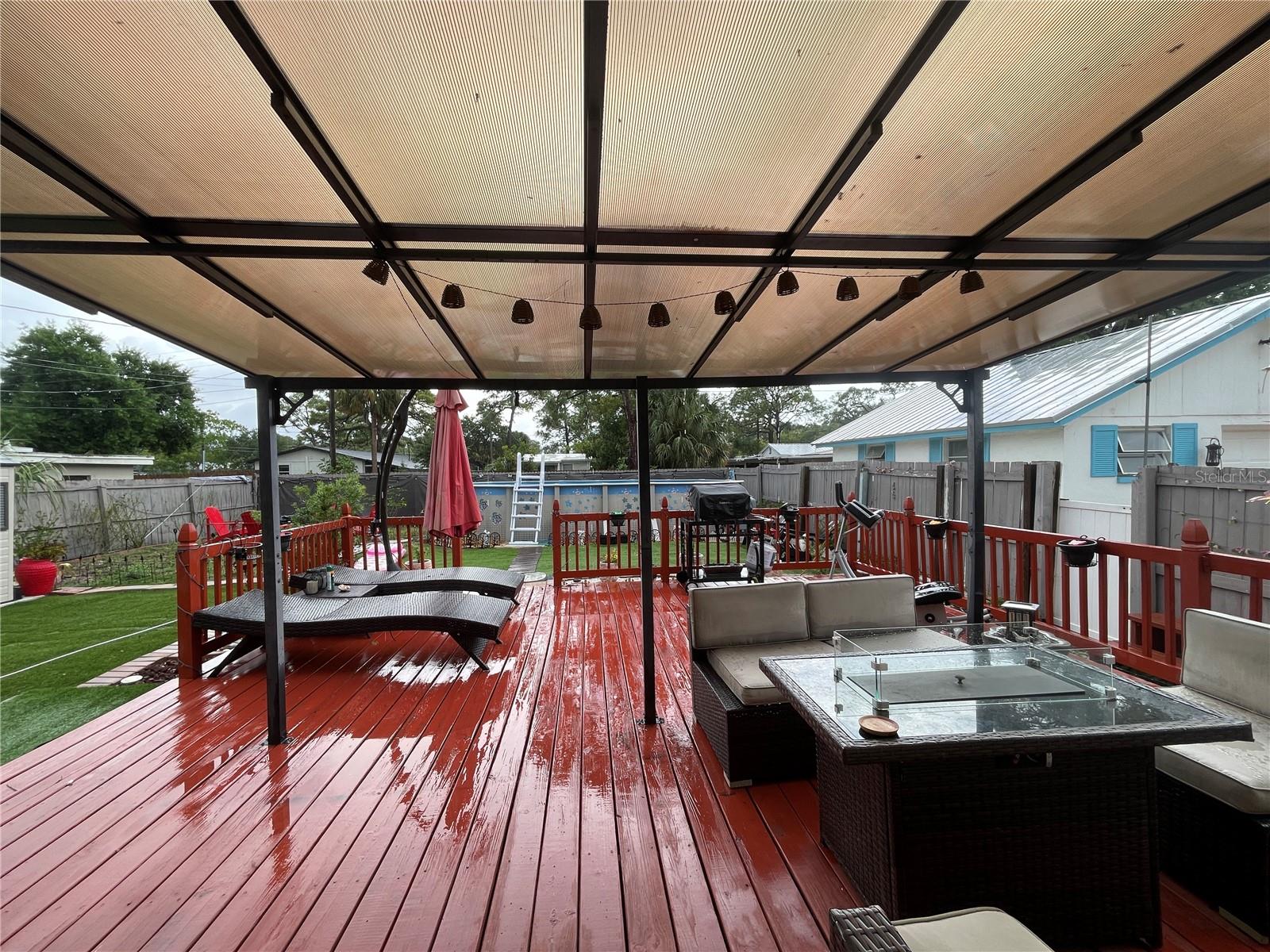 8002 48TH AVE N, ST PETERSBURG, FL, 33709