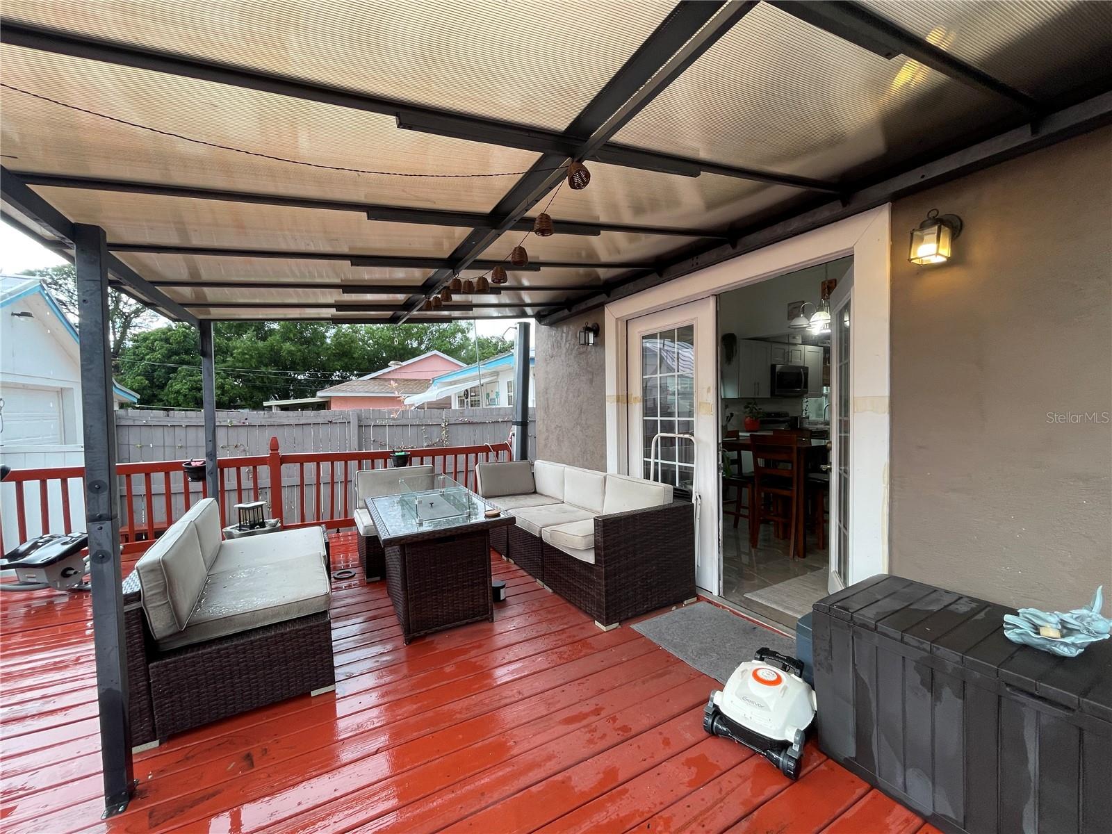 8002 48TH AVE N, ST PETERSBURG, FL, 33709