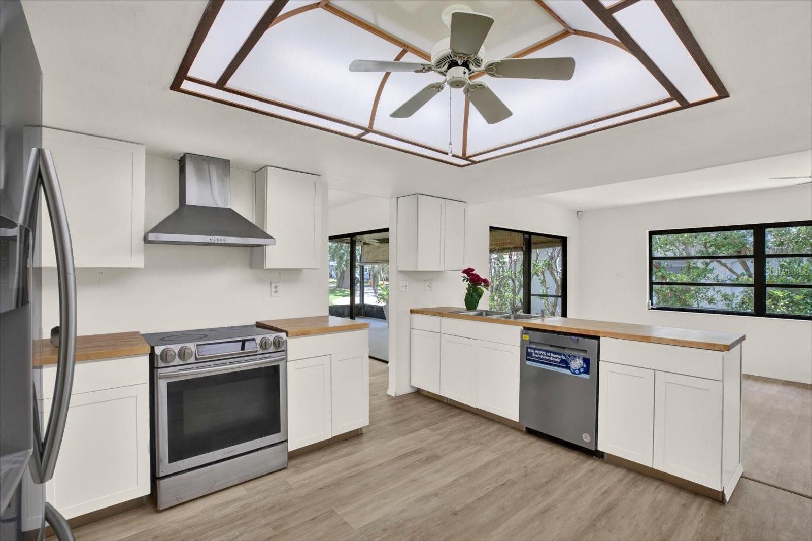 4420 MARINE PKWY, NEW PORT RICHEY, FL, 34652