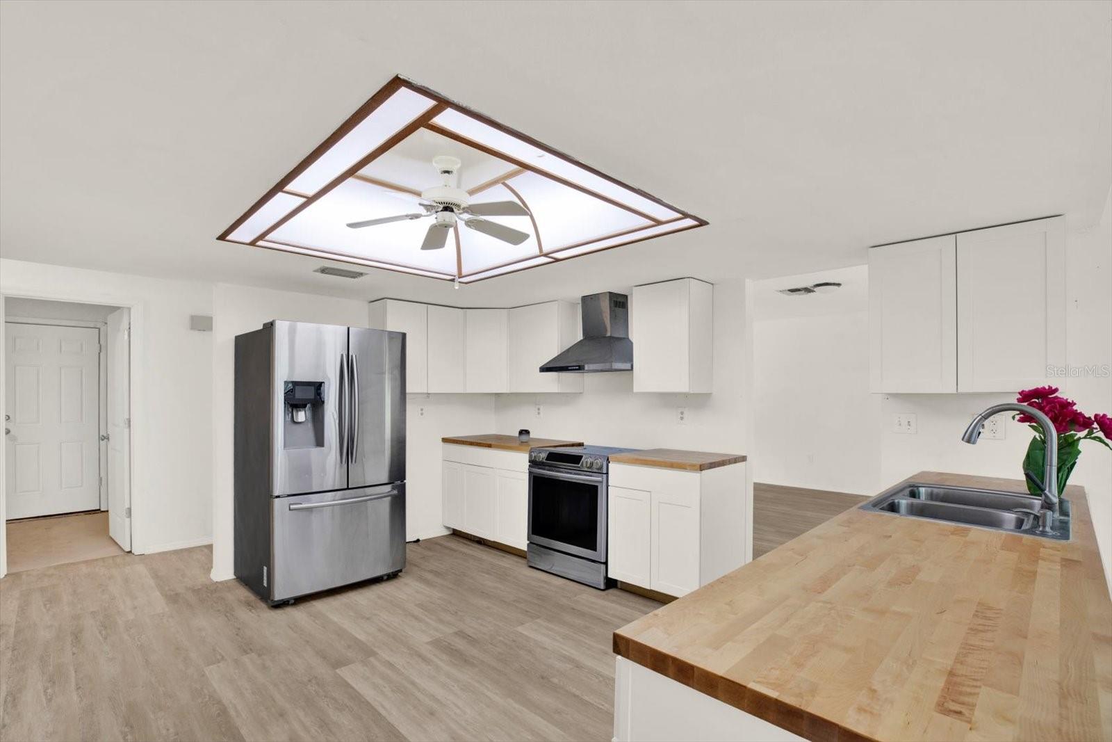 4420 MARINE PKWY, NEW PORT RICHEY, FL, 34652