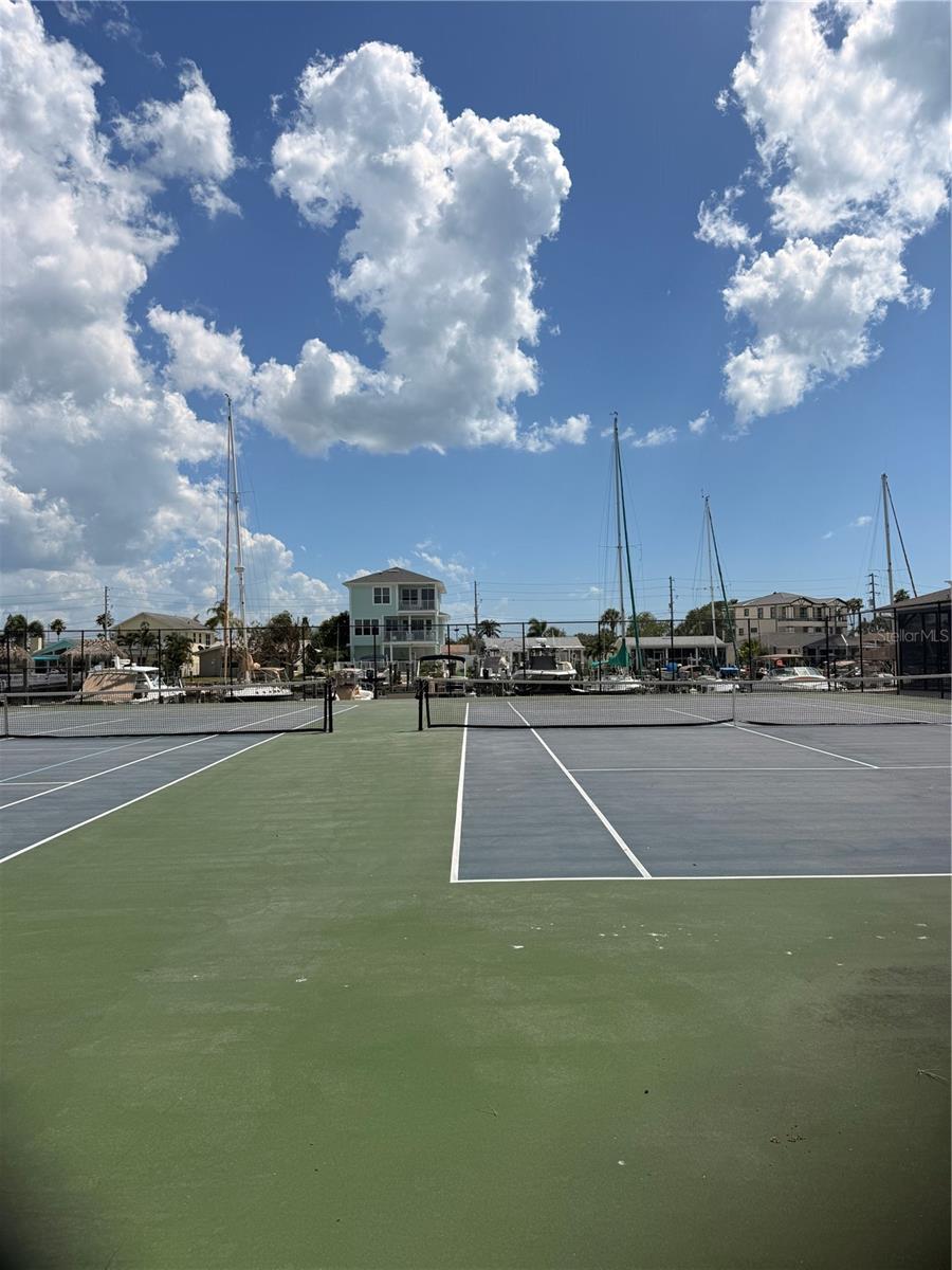 4420 MARINE PKWY, NEW PORT RICHEY, FL, 34652