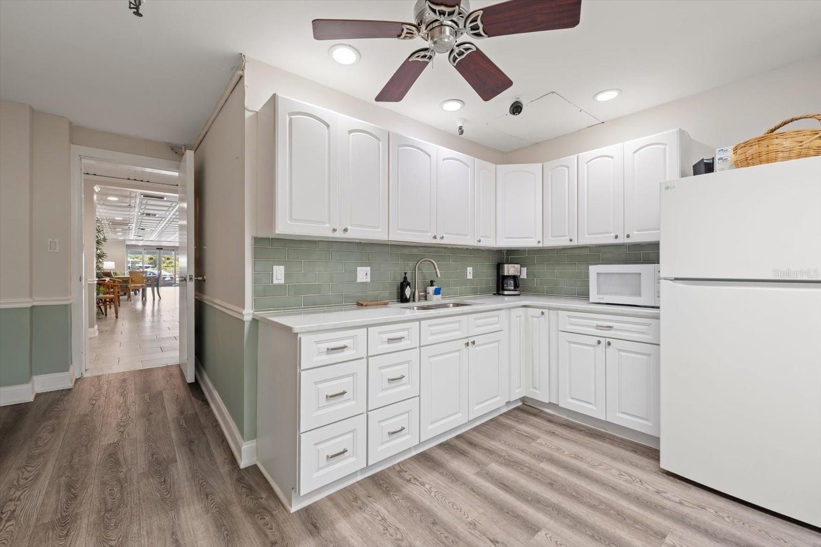 100 BLUFF VIEW DR #506C, BELLEAIR BLUFFS, FL, 33770