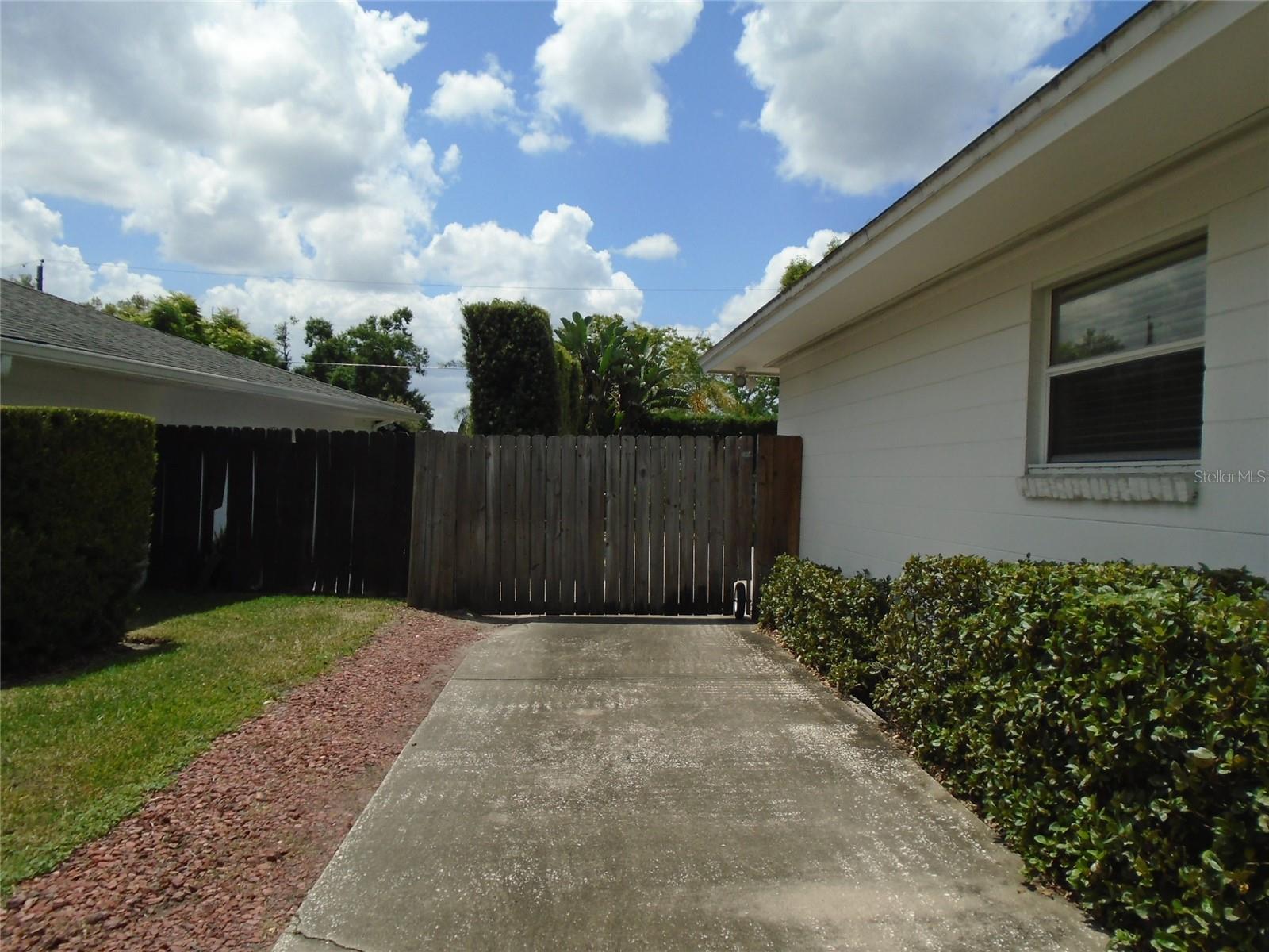 2430 DELORAINE TRL, MAITLAND, FL, 32751