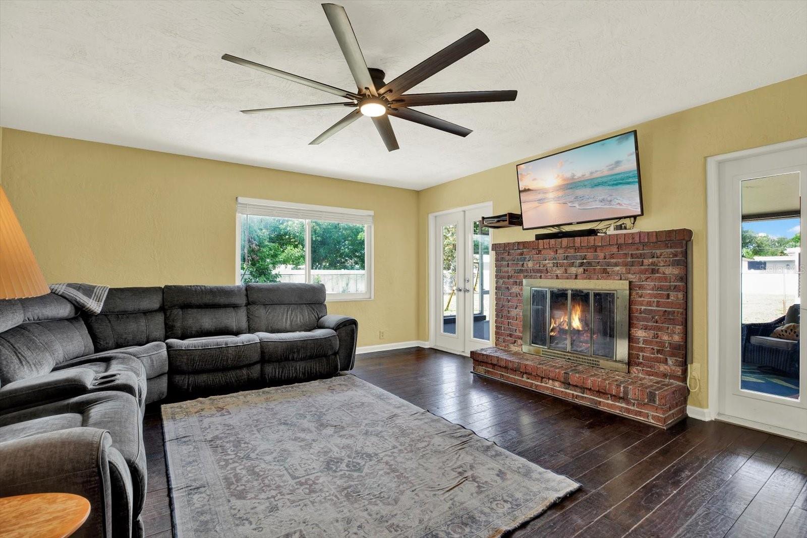 6240 39TH AVE N, ST PETERSBURG, FL, 33709