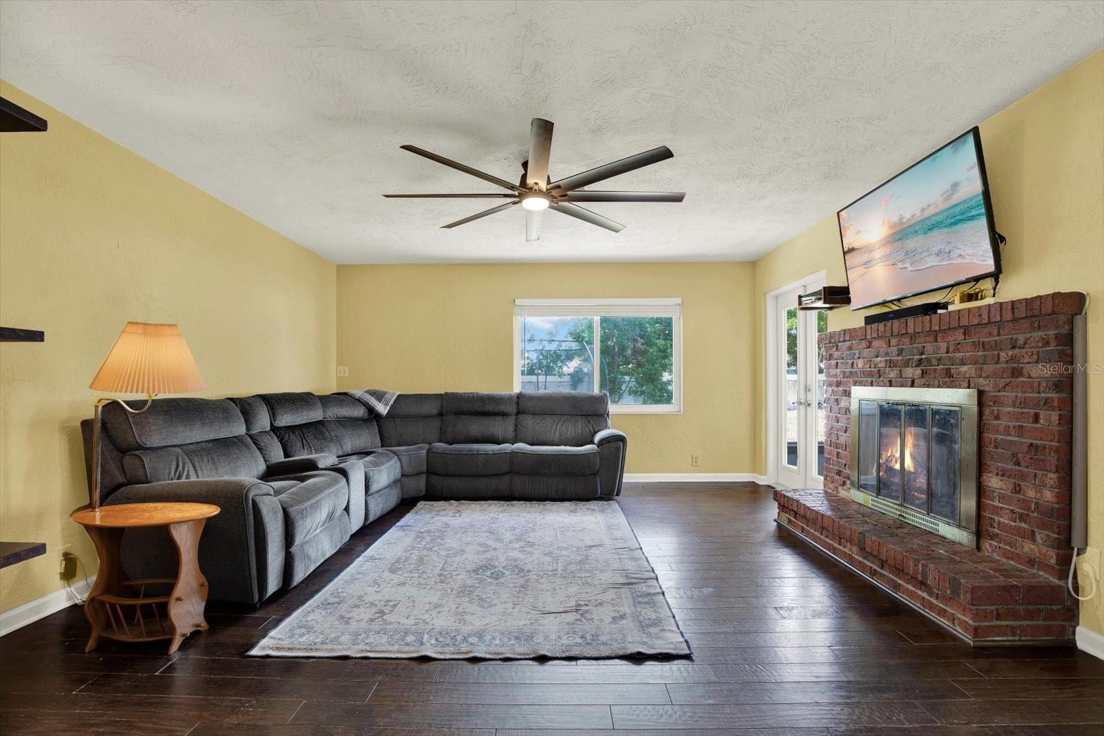 6240 39TH AVE N, ST PETERSBURG, FL, 33709