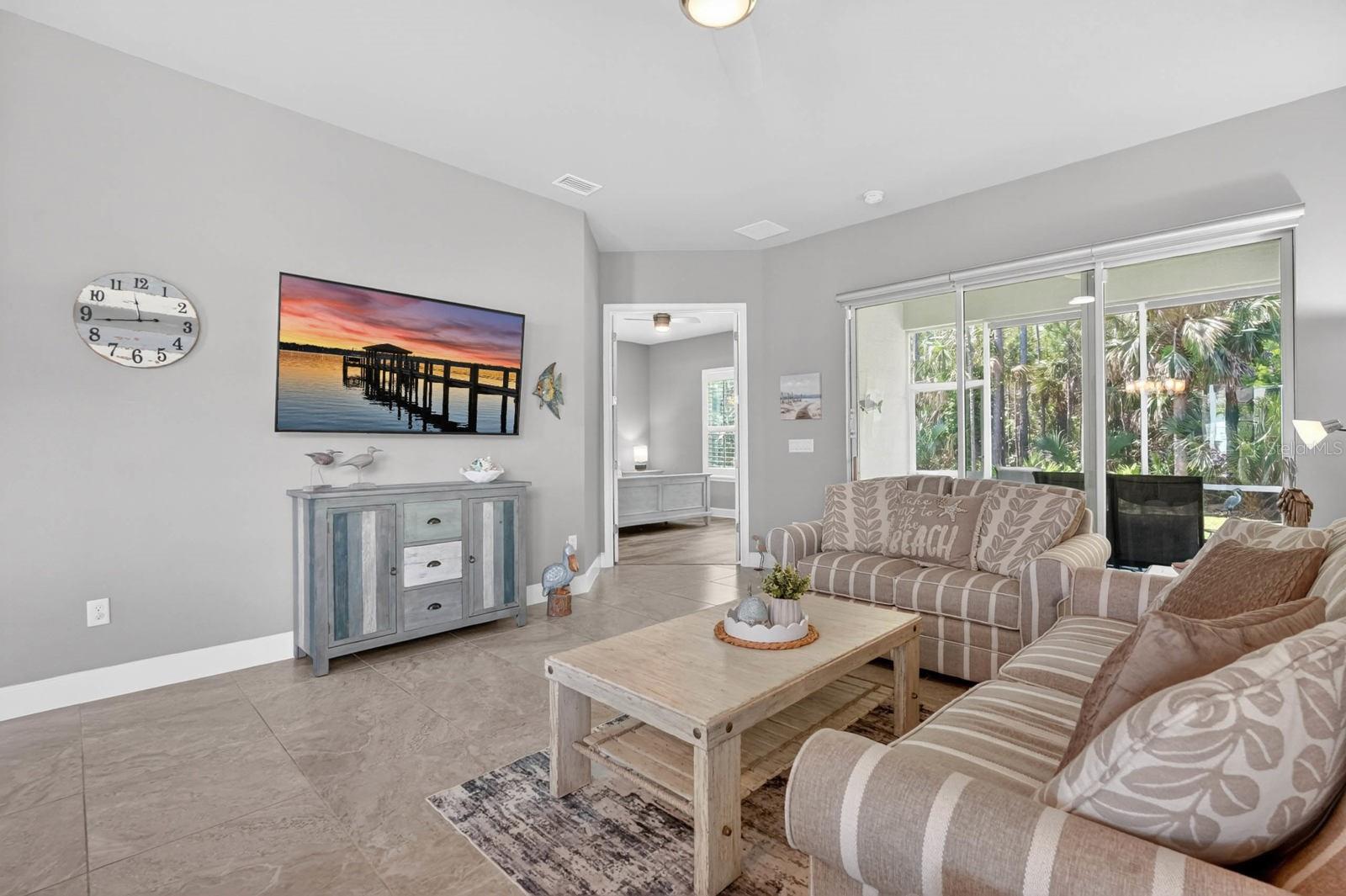 823 PINEWOOD DR, ORMOND BEACH, FL, 32174