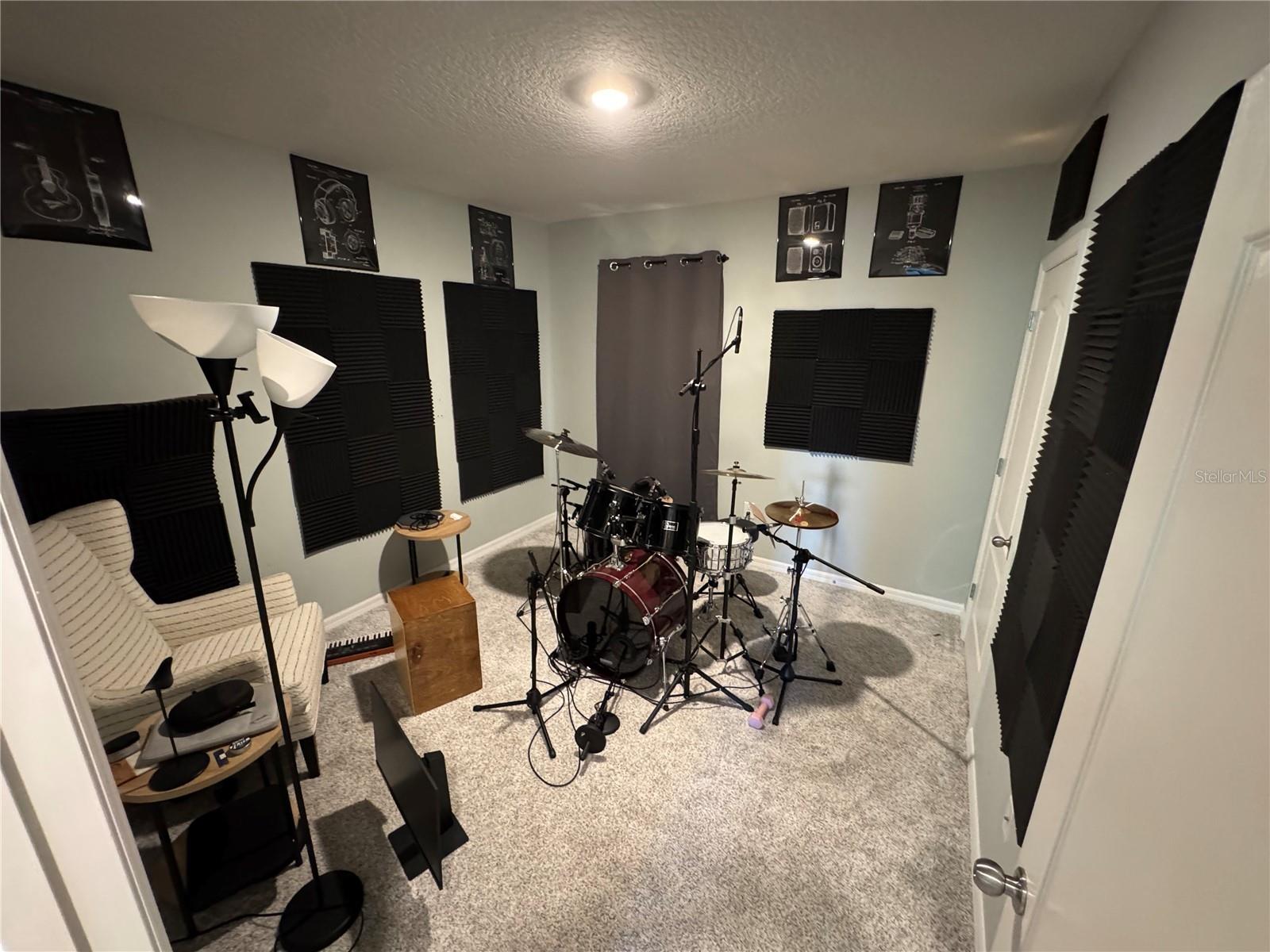 325 CHARLES DR, DELAND, FL, 32724