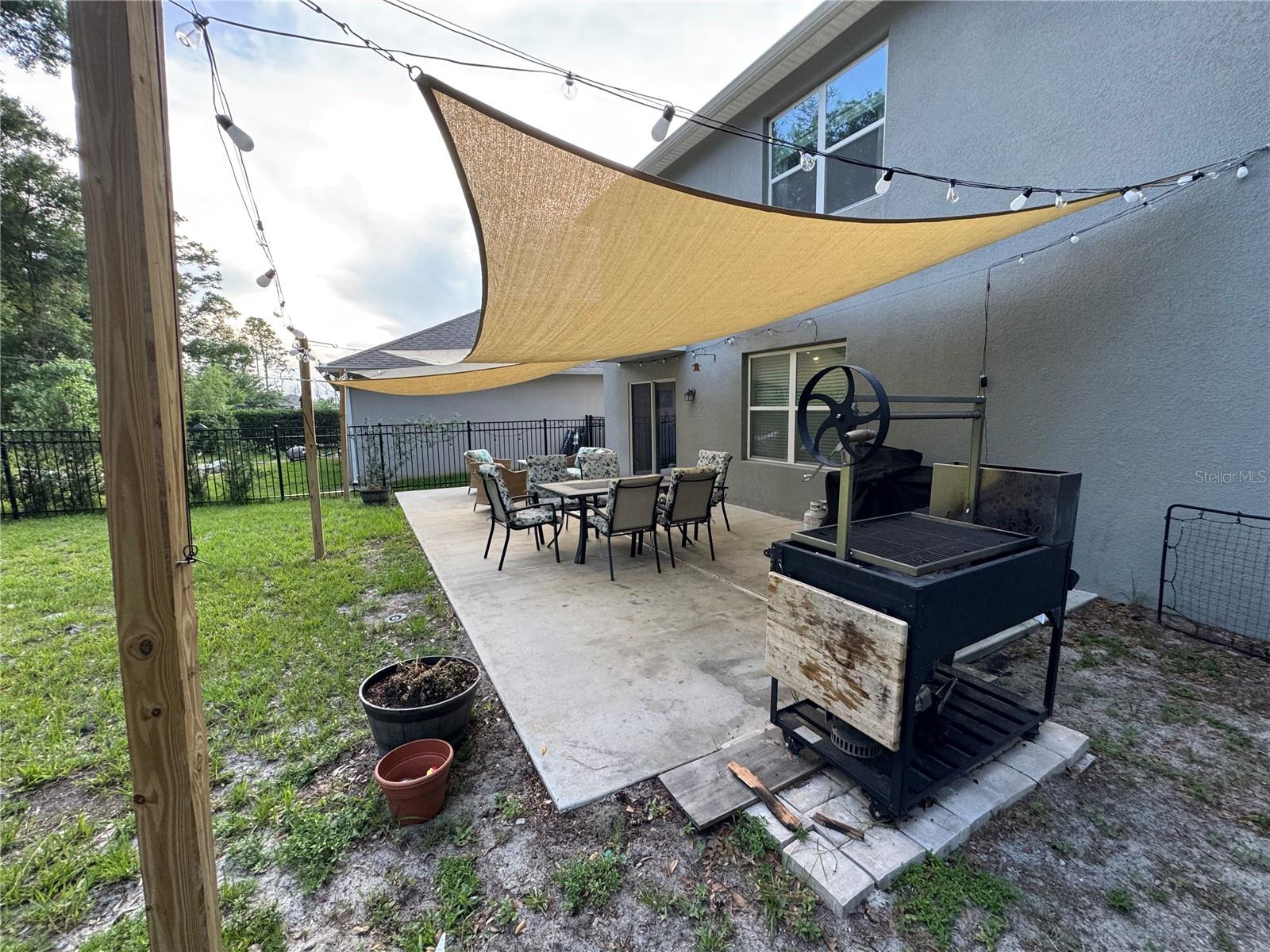 325 CHARLES DR, DELAND, FL, 32724