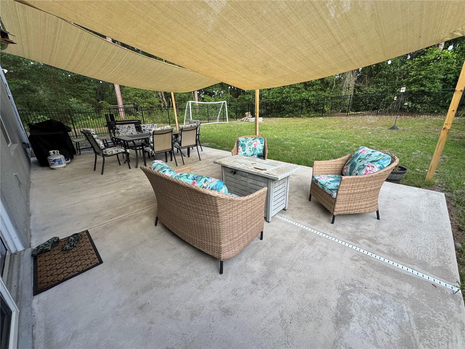 325 CHARLES DR, DELAND, FL, 32724