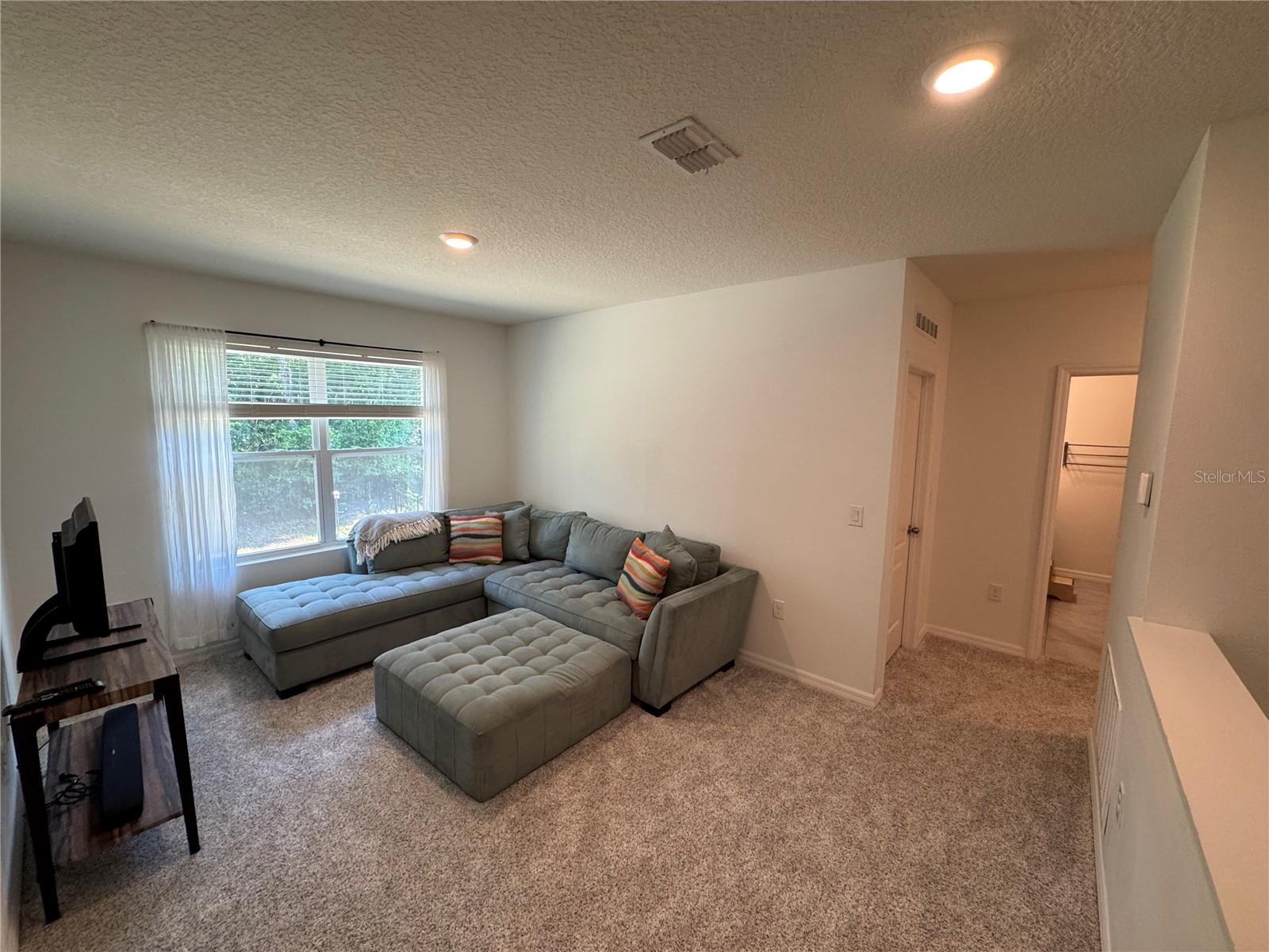 325 CHARLES DR, DELAND, FL, 32724