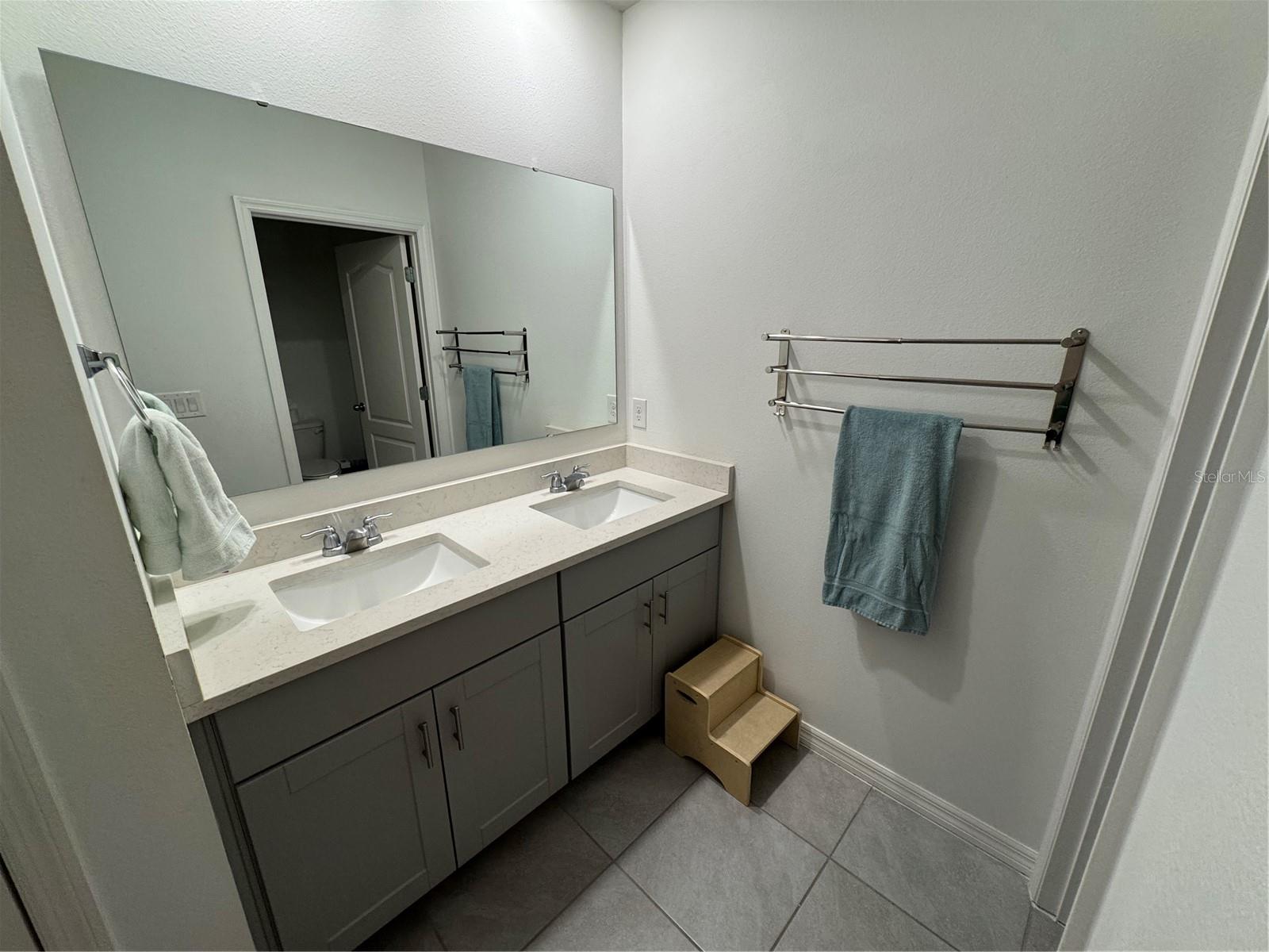 325 CHARLES DR, DELAND, FL, 32724