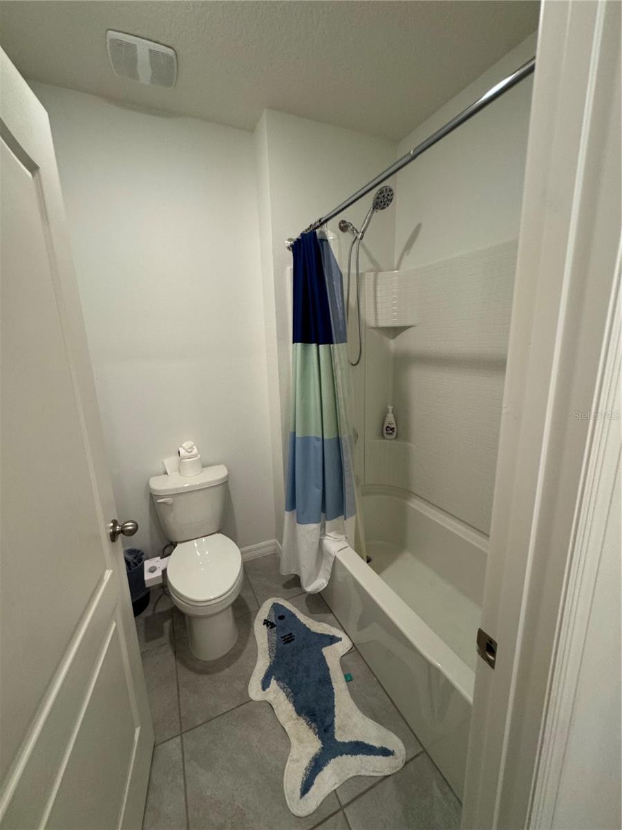 325 CHARLES DR, DELAND, FL, 32724