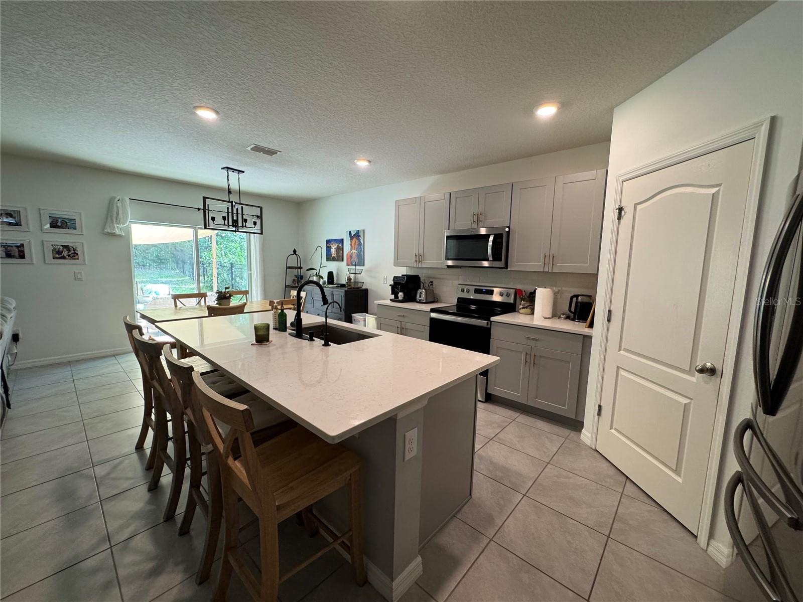 325 CHARLES DR, DELAND, FL, 32724