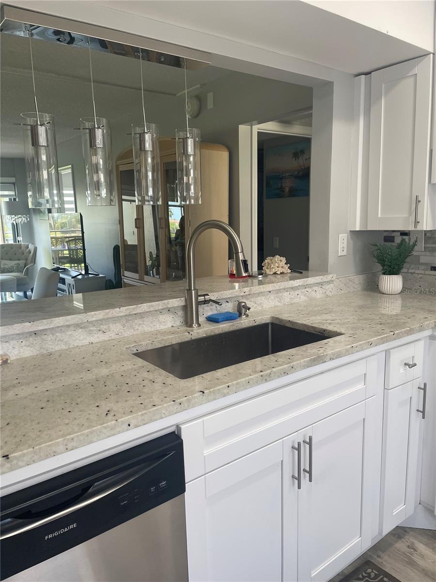 5724 LA PUERTA DEL SOL BLVD #248, ST PETERSBURG, FL, 33715