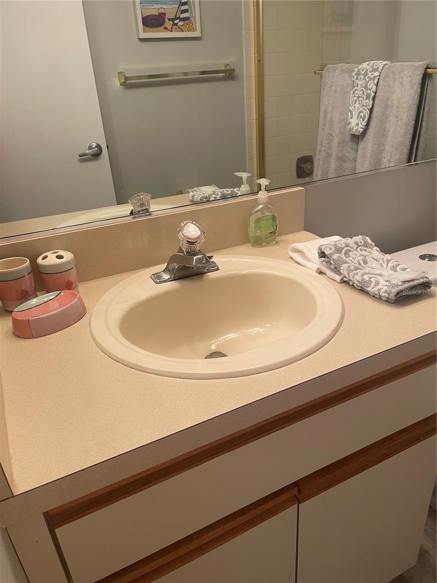 5724 LA PUERTA DEL SOL BLVD #248, ST PETERSBURG, FL, 33715