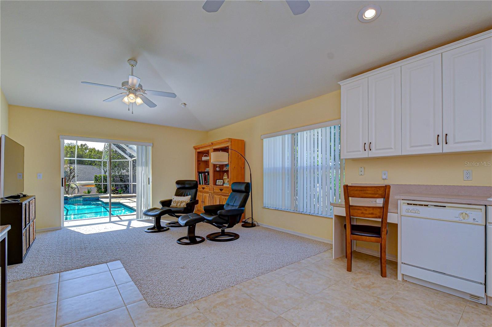 4609 COMPASS OAKS DR, VALRICO, FL, 33596