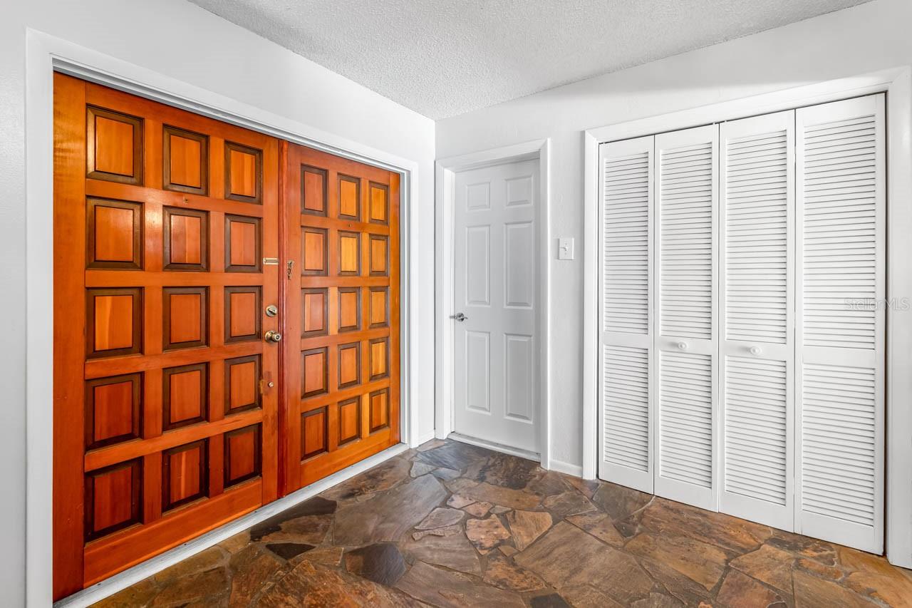 736 FLAMINGO DR, APOLLO BEACH, FL, 33572