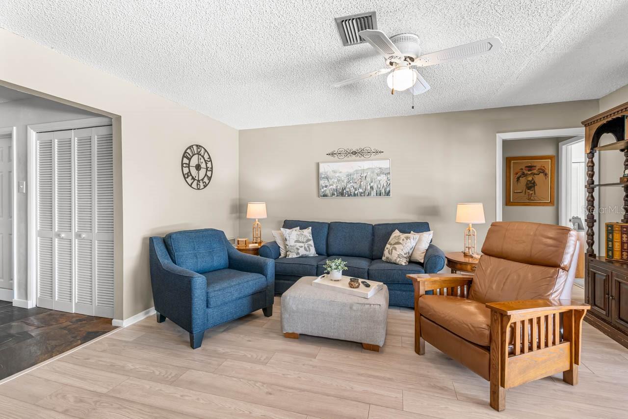 736 FLAMINGO DR, APOLLO BEACH, FL, 33572
