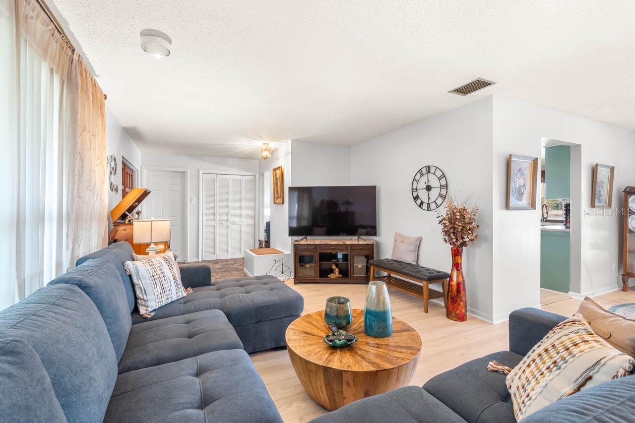 736 FLAMINGO DR, APOLLO BEACH, FL, 33572