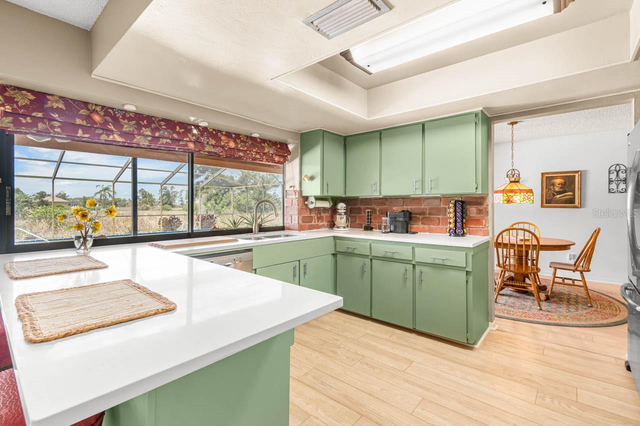 736 FLAMINGO DR, APOLLO BEACH, FL, 33572