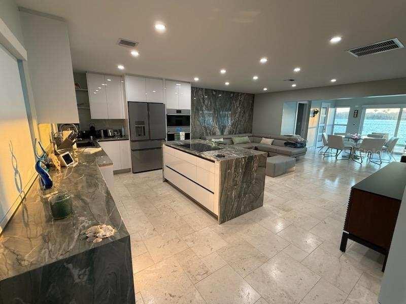 885 WHITE CAP CIR #34, VENICE, FL, 34285