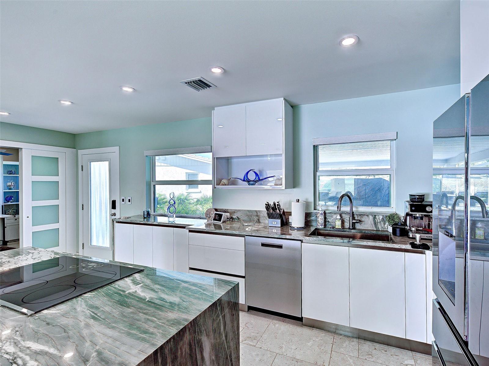 885 WHITE CAP CIR #34, VENICE, FL, 34285