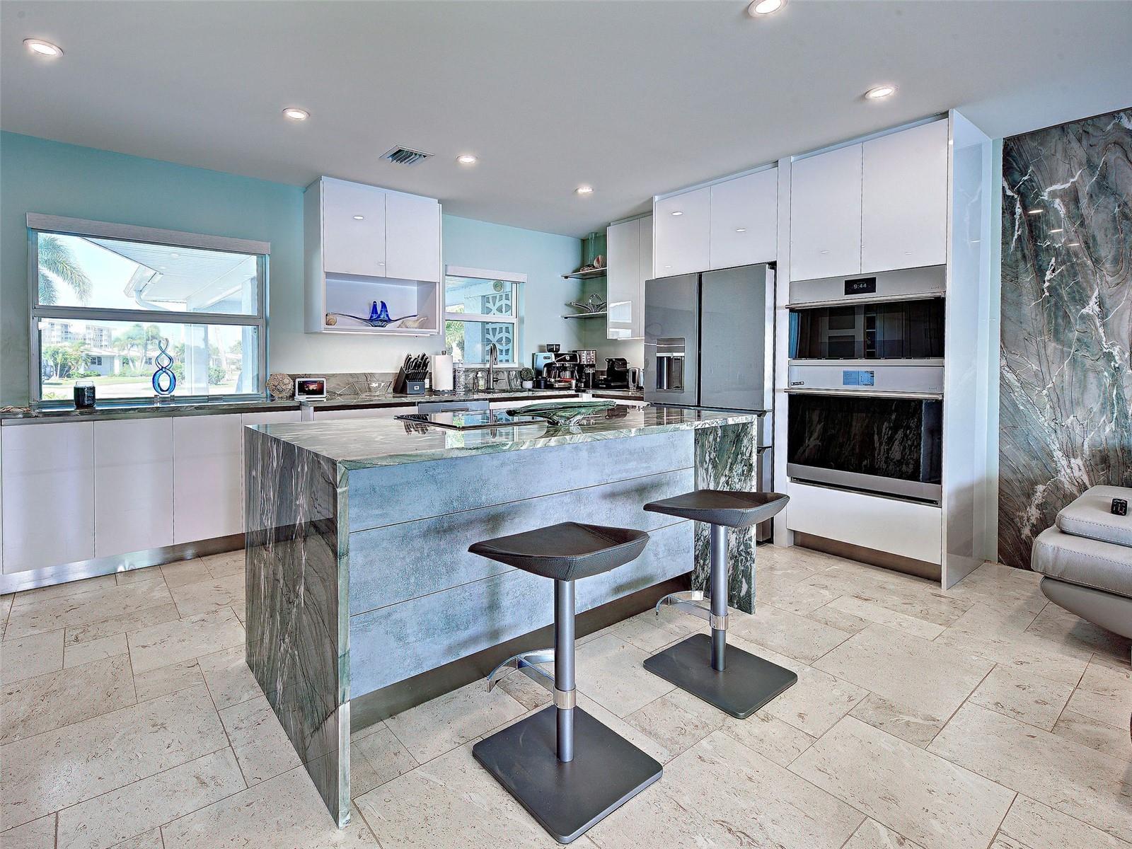 885 WHITE CAP CIR #34, VENICE, FL, 34285