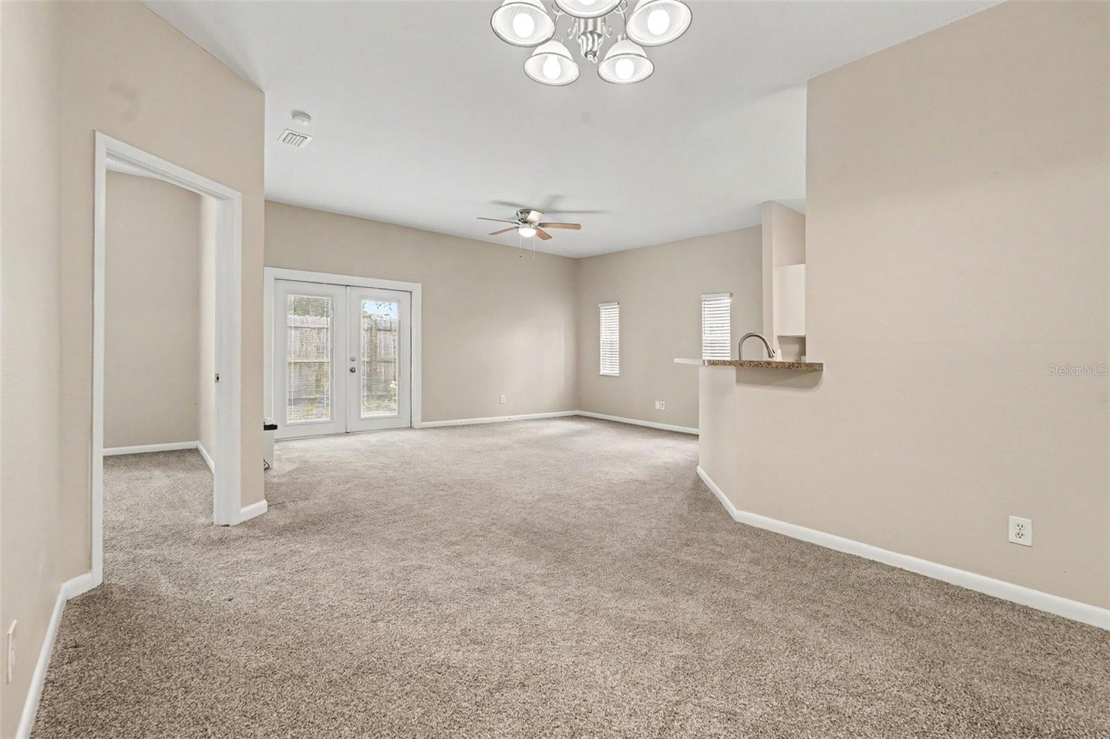 8301 N MARKS ST, TAMPA, FL, 33604