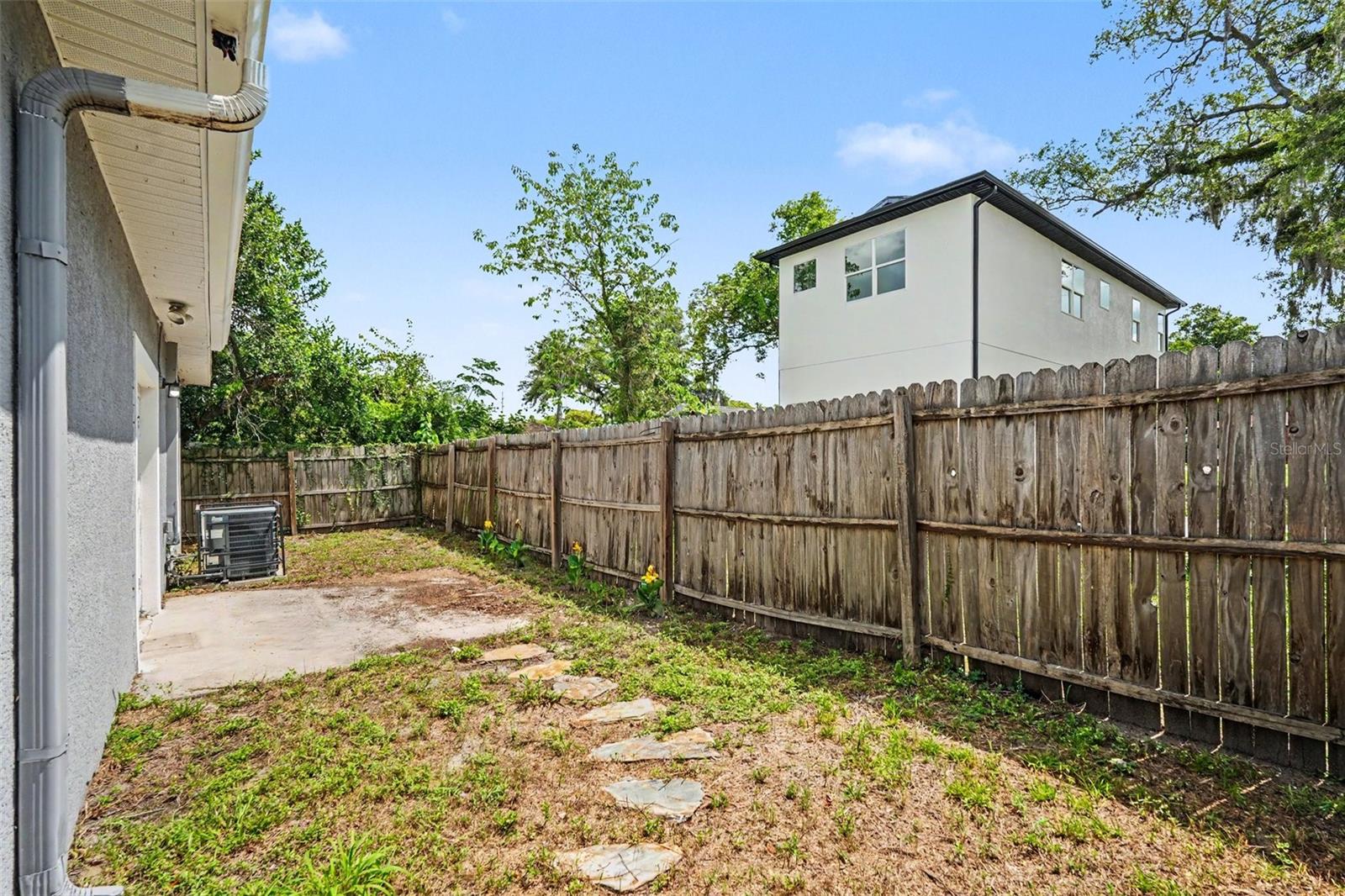 8301 N MARKS ST, TAMPA, FL, 33604
