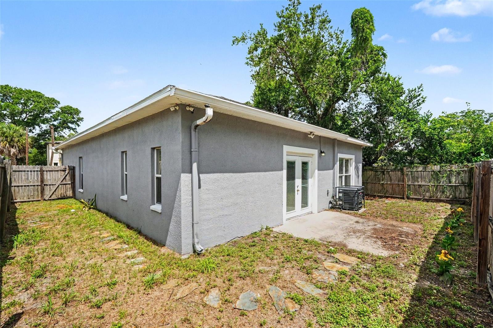 8301 N MARKS ST, TAMPA, FL, 33604