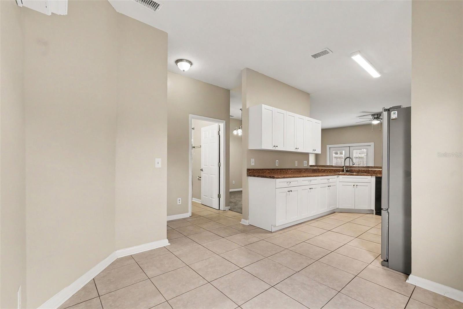 8301 N MARKS ST, TAMPA, FL, 33604