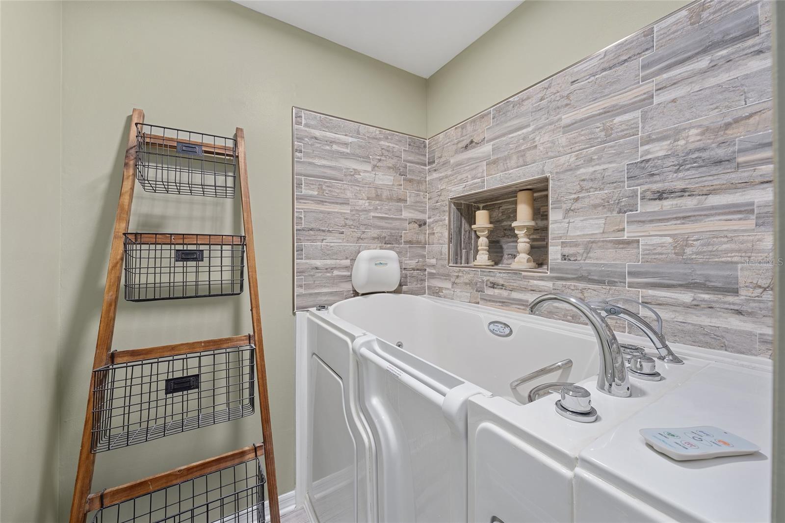 12531 ORANGEWOOD CT, TAVARES, FL, 32778