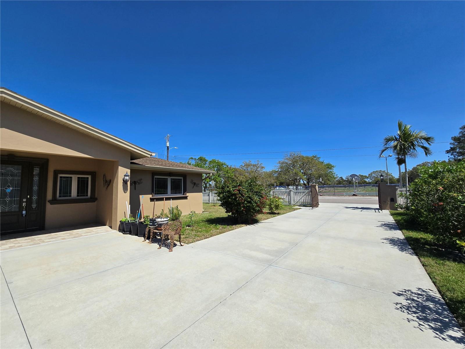 514 BRANDON AVE, CLEARWATER, FL, 33765