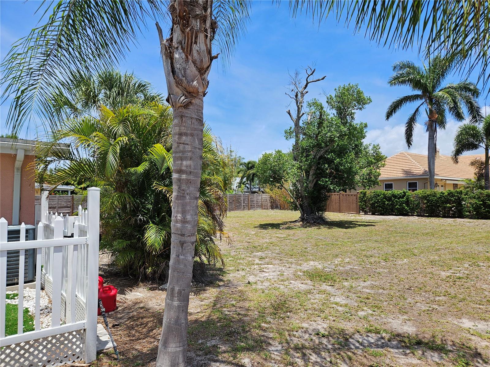 341 BAYSHORE DR, OSPREY, FL, 34229