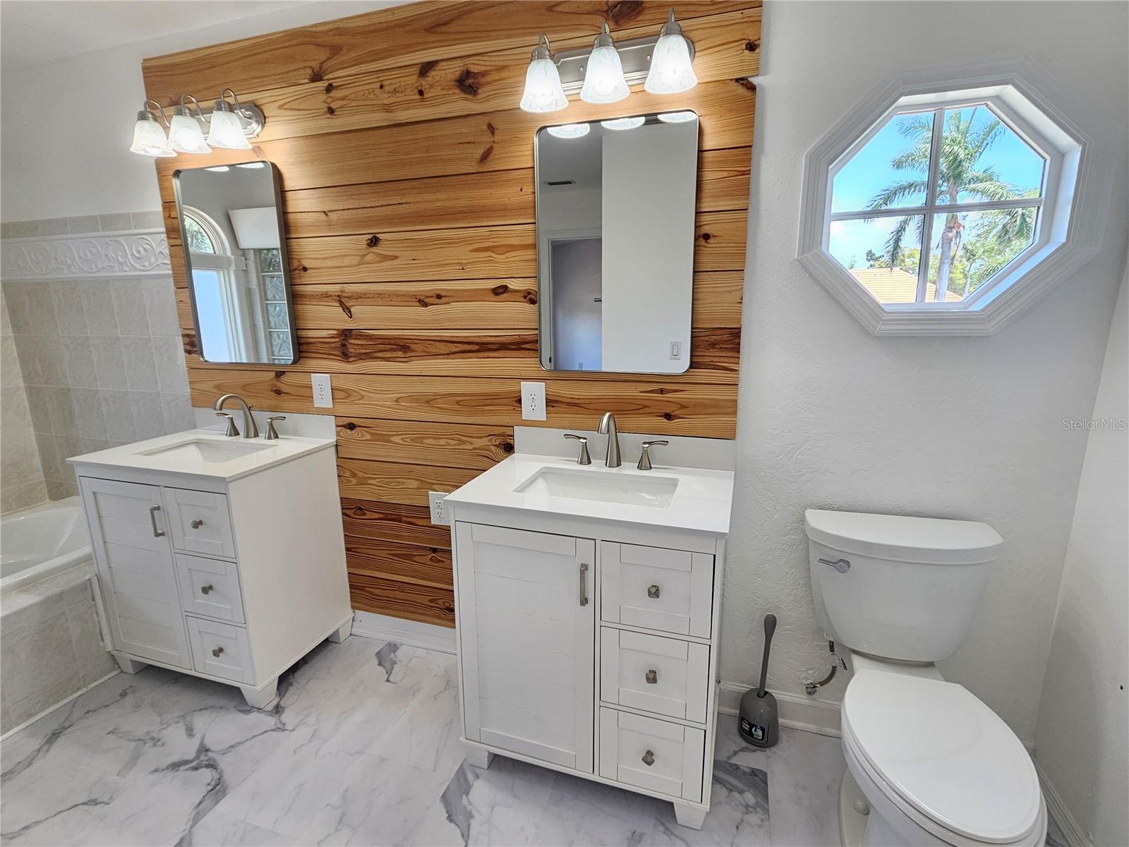 341 BAYSHORE DR, OSPREY, FL, 34229