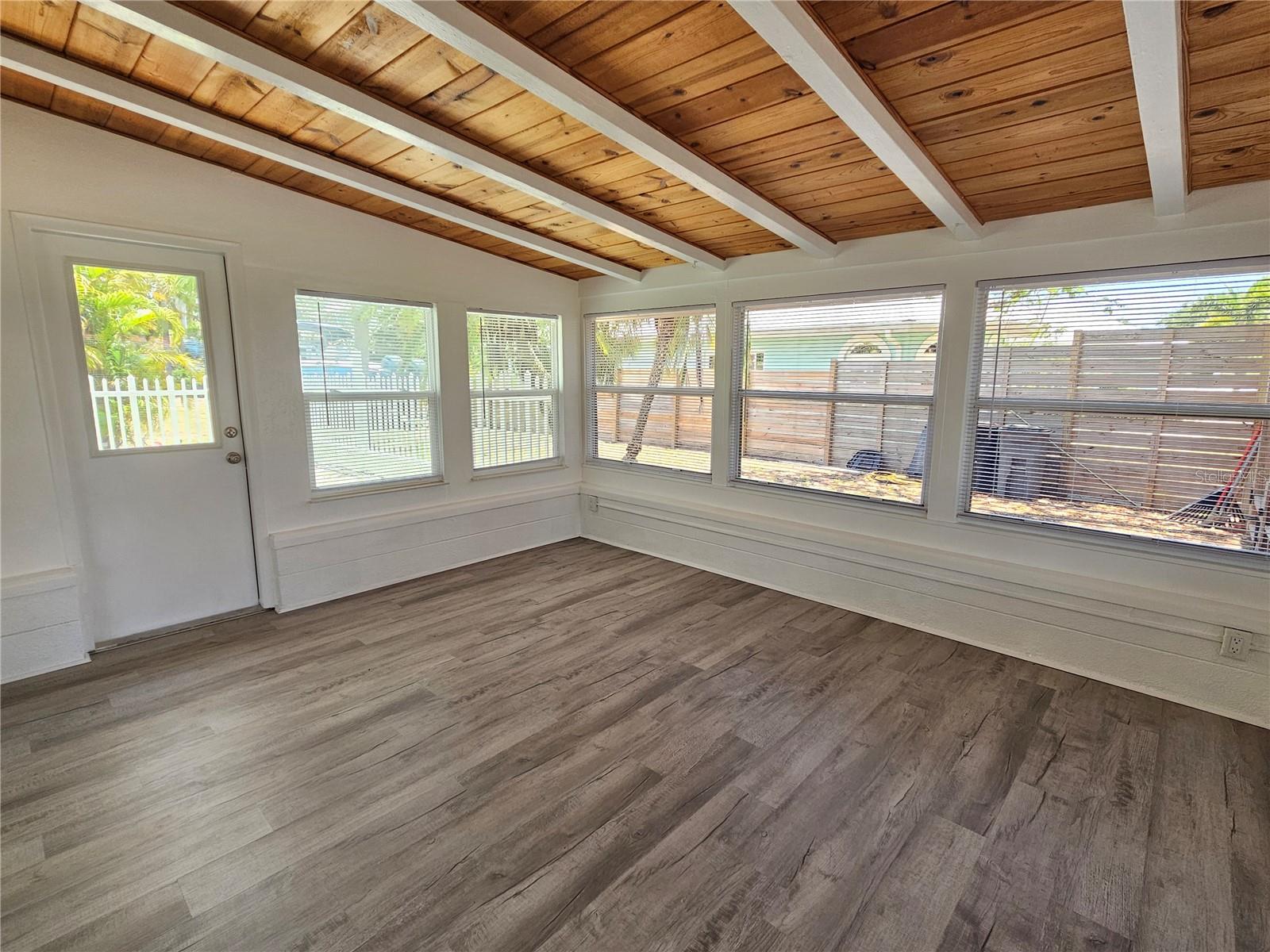 341 BAYSHORE DR, OSPREY, FL, 34229