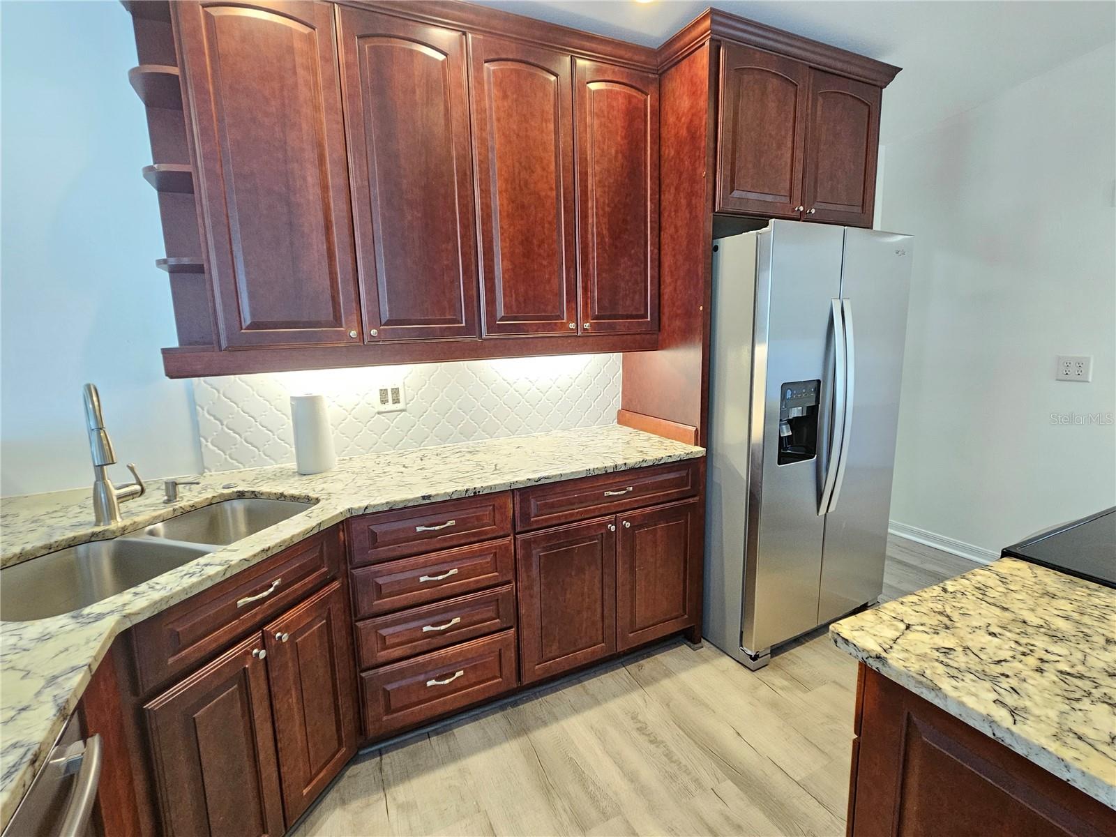 341 BAYSHORE DR, OSPREY, FL, 34229
