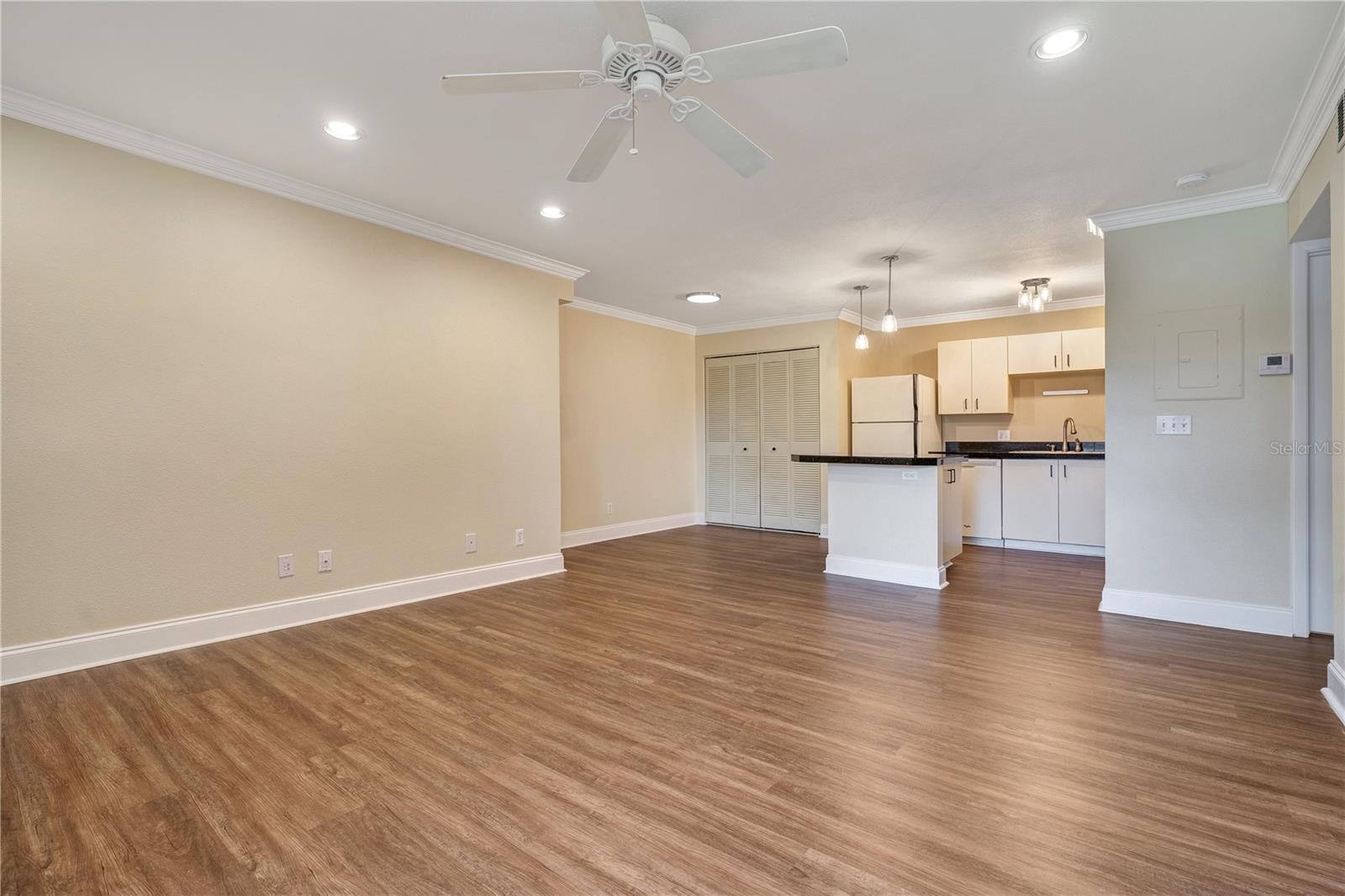 370 LAKE TAHOE CT #202, ALTAMONTE SPRINGS, FL, 32701