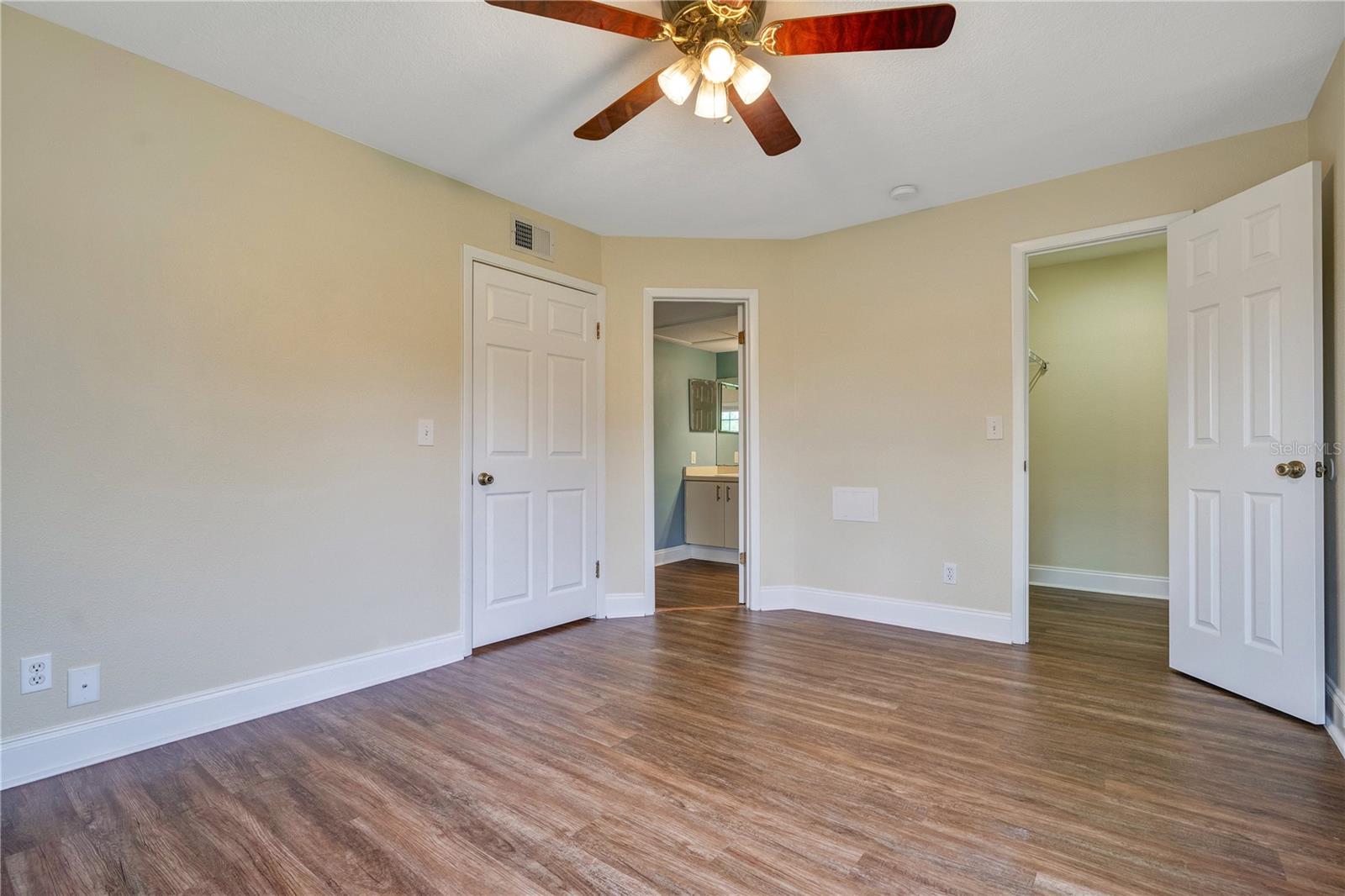 370 LAKE TAHOE CT #202, ALTAMONTE SPRINGS, FL, 32701