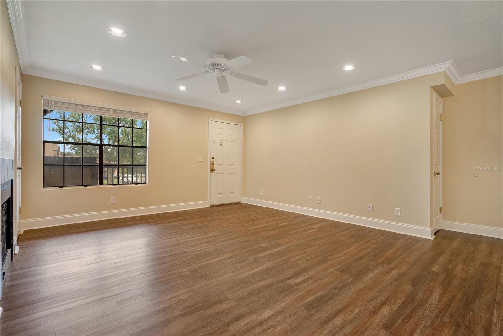 370 LAKE TAHOE CT #202, ALTAMONTE SPRINGS, FL, 32701