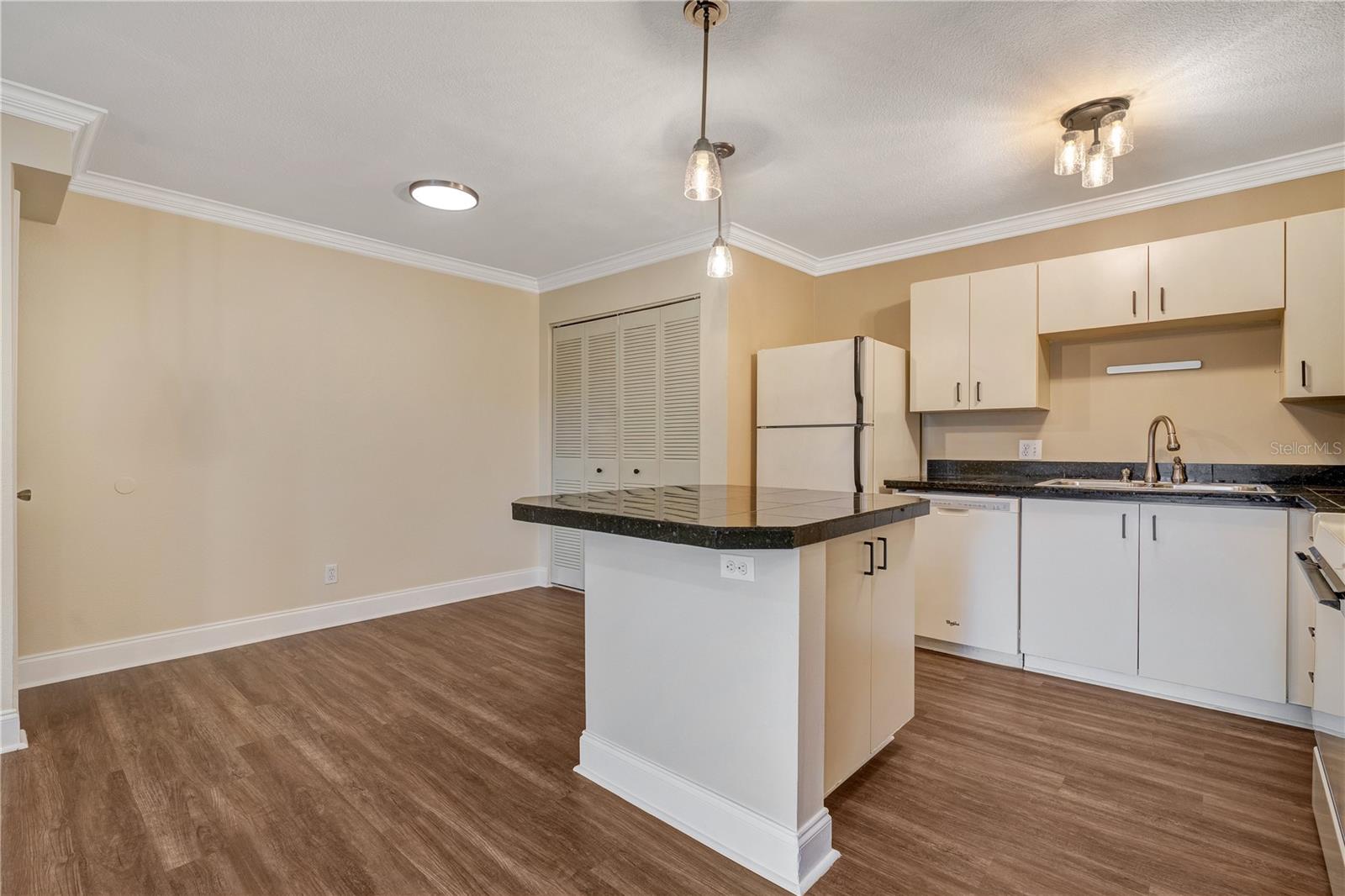 370 LAKE TAHOE CT #202, ALTAMONTE SPRINGS, FL, 32701