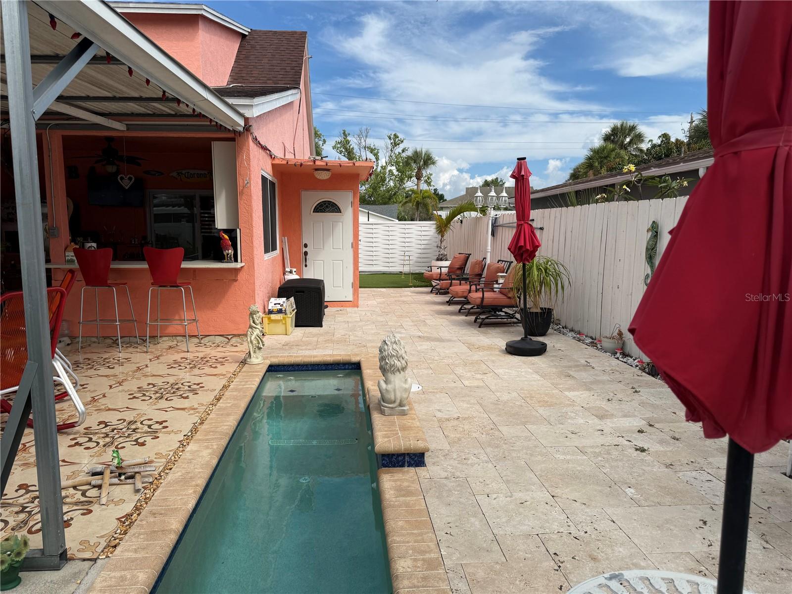 8301 LOPEZ DR, TAMPA, FL, 33615