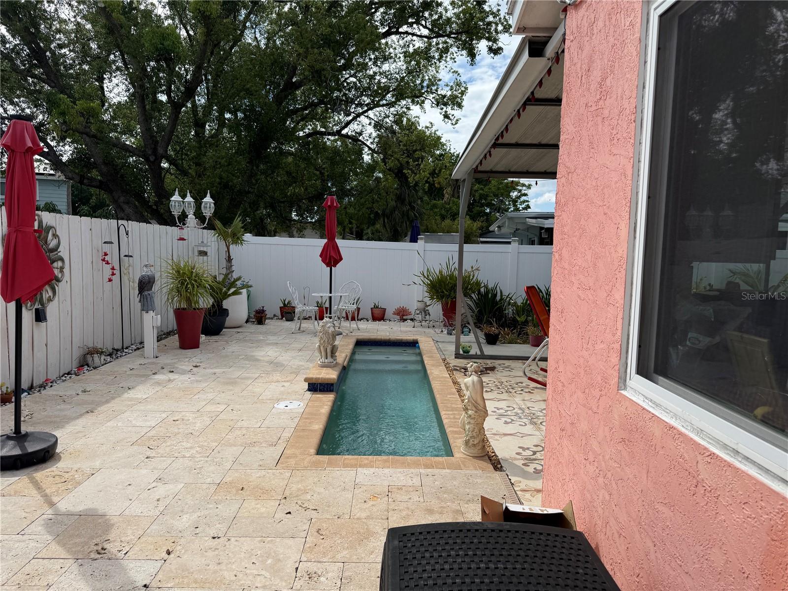 8301 LOPEZ DR, TAMPA, FL, 33615